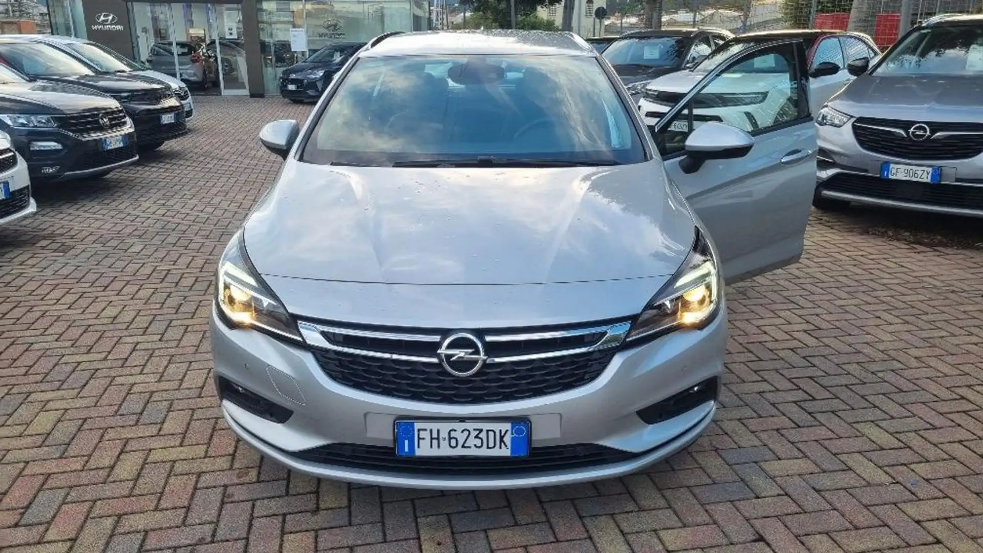 Opel Astra 1.6 CDTi 110CV Start&Stop Sports Tourer Business Grigio - 1