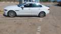 Jaguar XE 2.0 Diesel Portfolio 180 - thumbnail 3