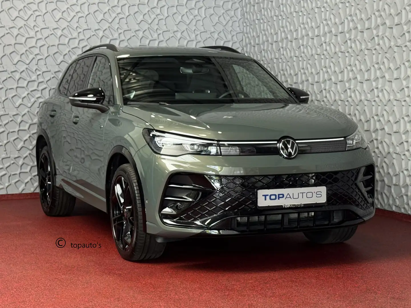 Volkswagen Tiguan 1.5 eHYBRID 272PK R-LINE PANO XL.NAVI TREKHAAK BLA Groen - 1