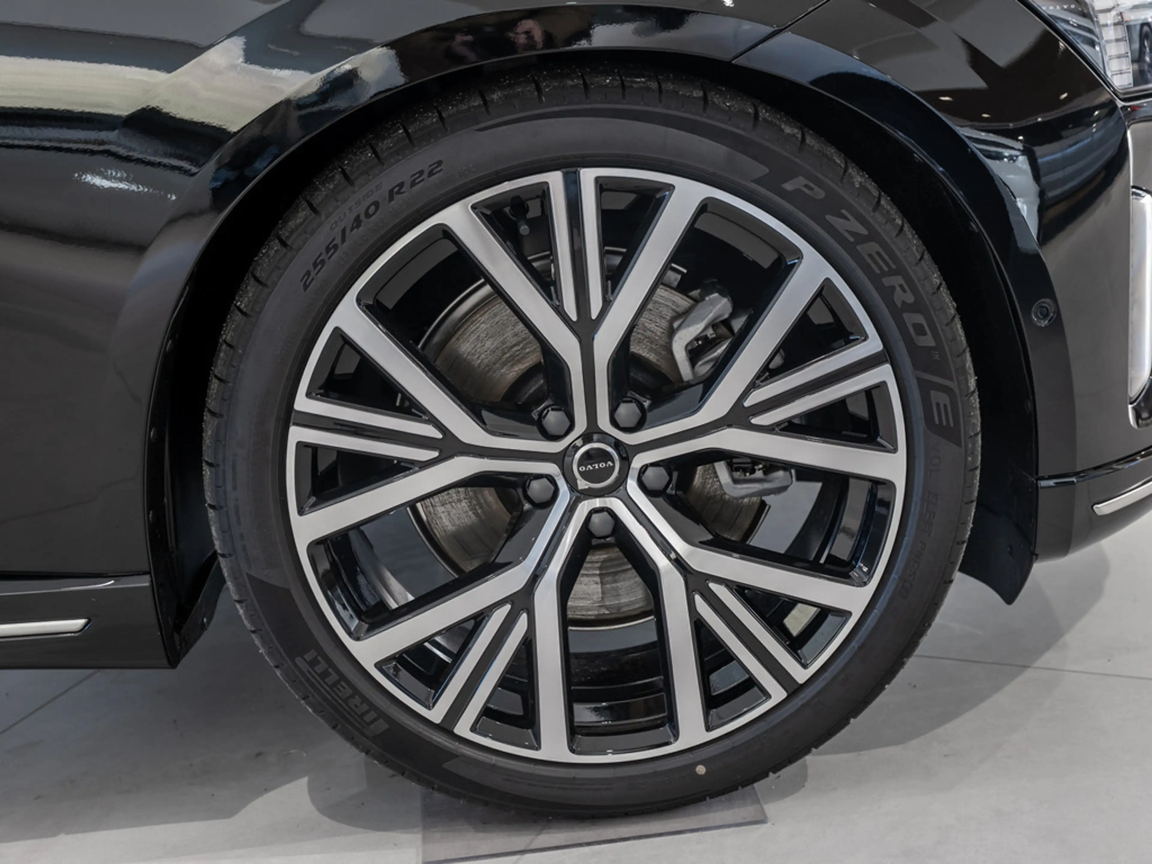 Volvo ES90 Single Motor Extended Range Ultra PANO — photo 9
