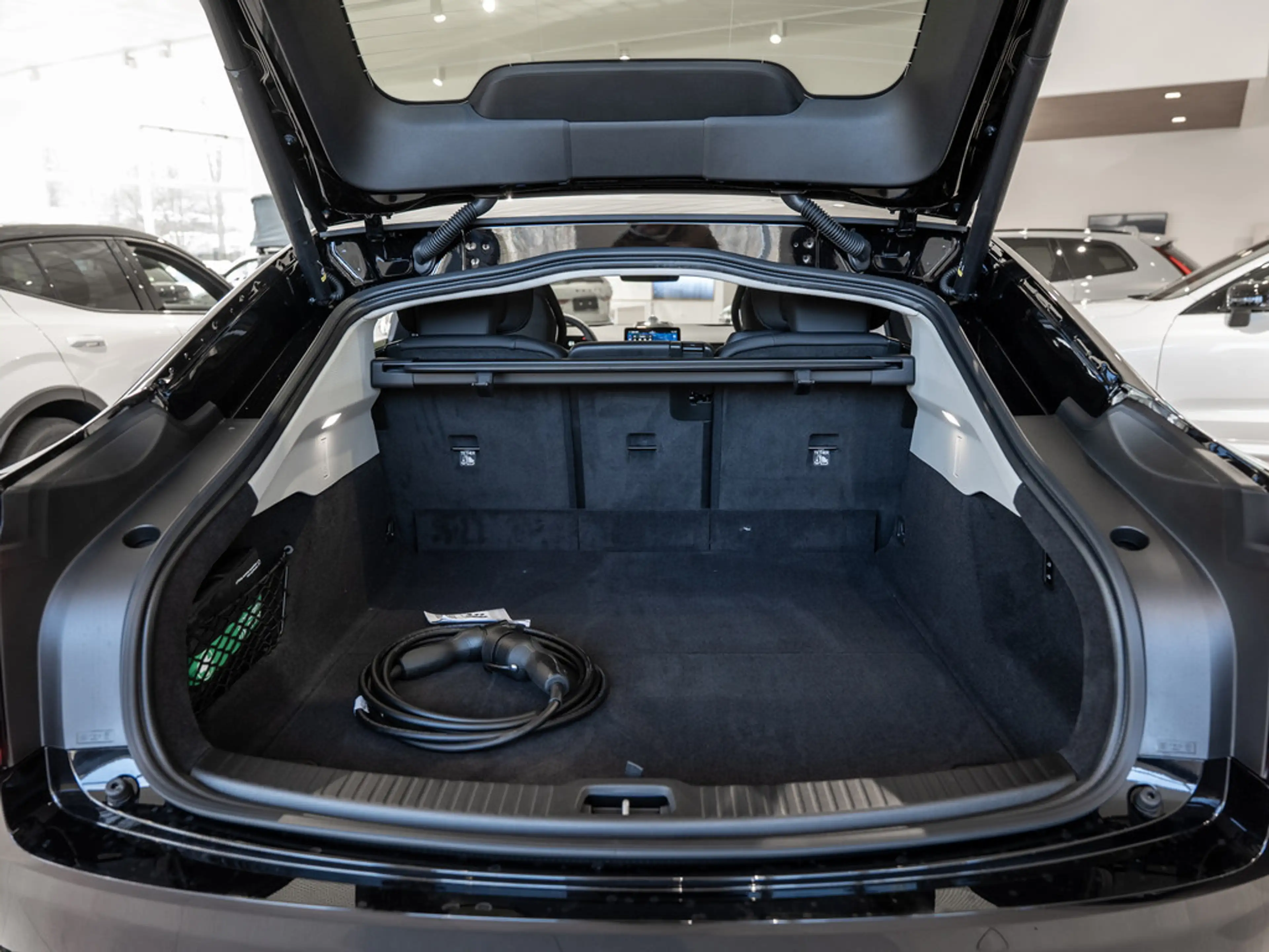 Volvo ES90 Single Motor Extended Range Ultra PANO — photo 10