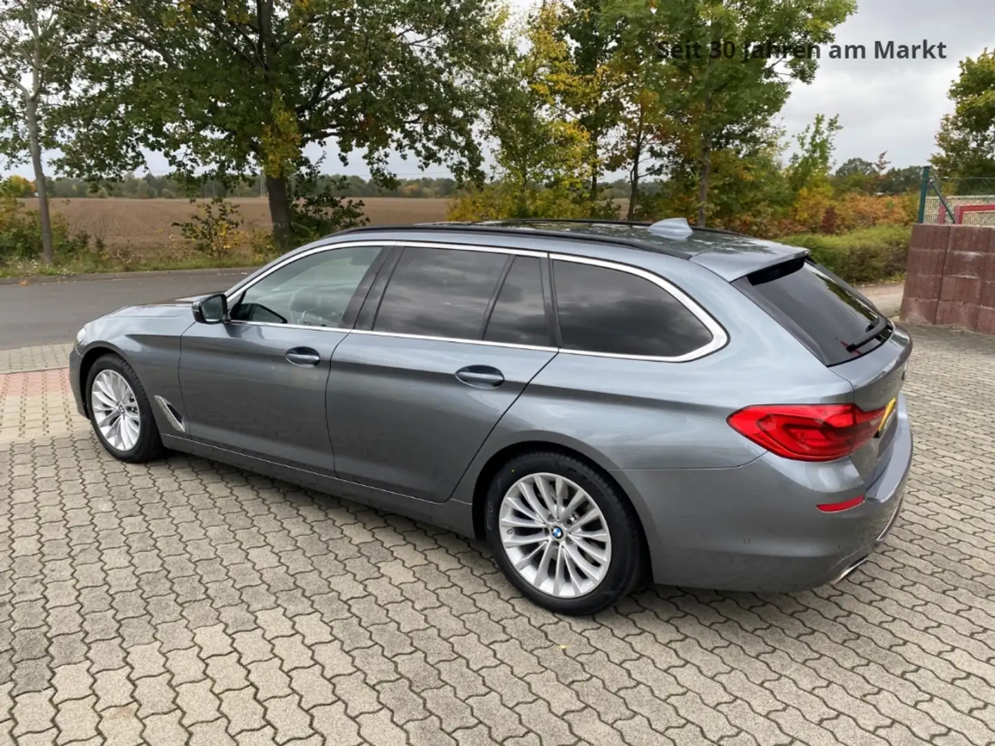 BMW 540 d xDrive Luxury Line Touring,AHK,LED,Pano,1.Hand,S Blau - 2