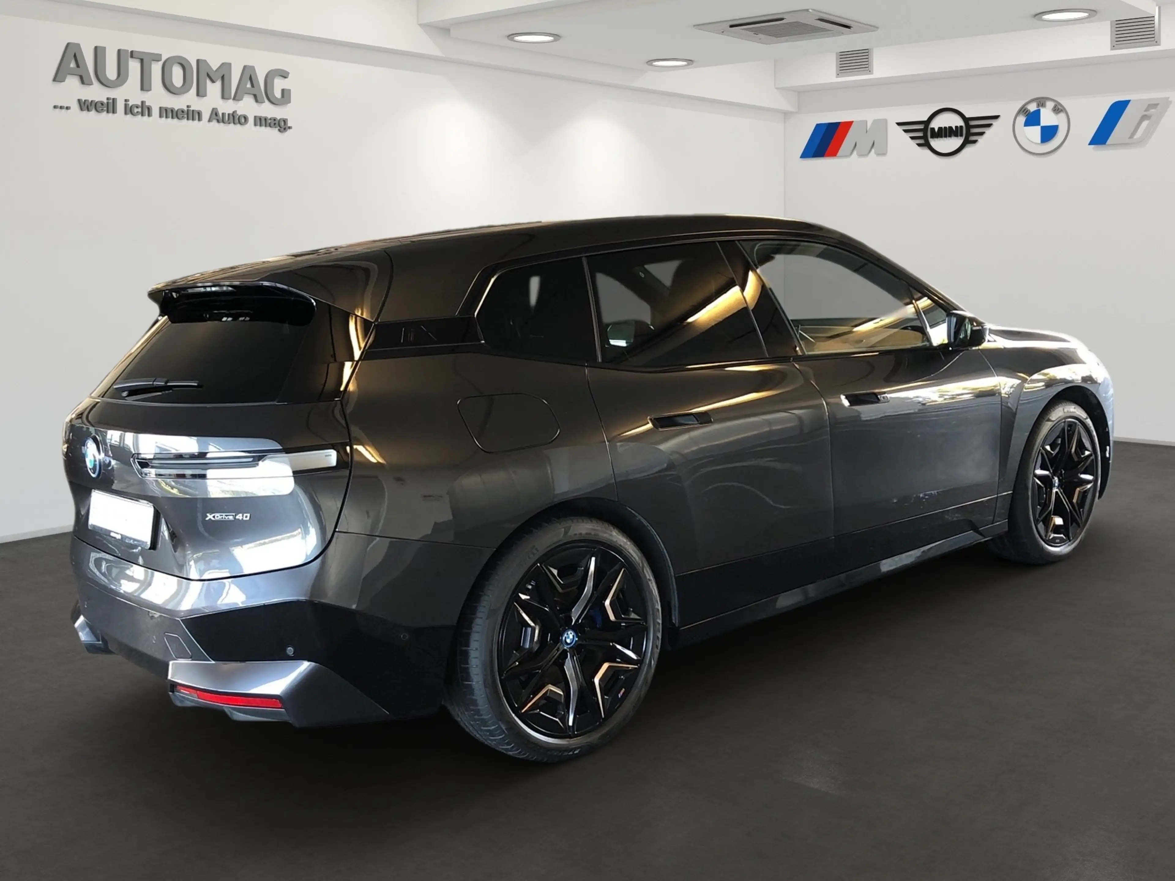 BMW iX xDrive40 Sportpaket*AHK*Laser*Suite*SkyLounge*Driv — photo 3
