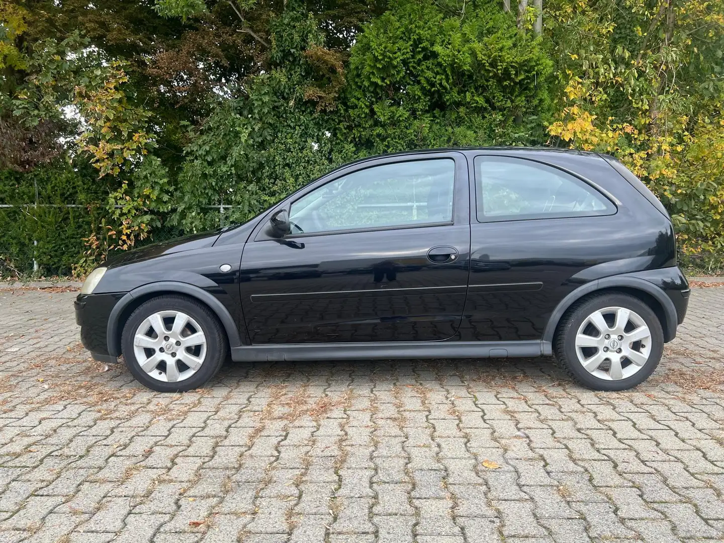 Opel Corsa 1.2-16V Silverline Zwart - 2