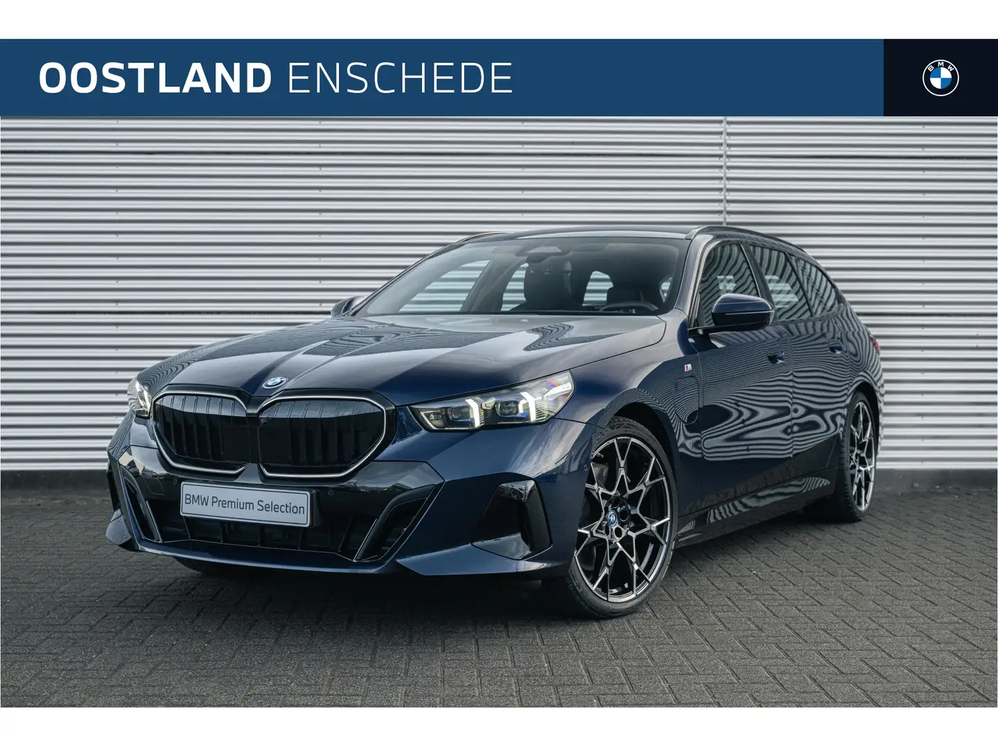 BMW 550 5 Serie Touring 550e xDrive M Sport Automaat / Pan Bleu - 1