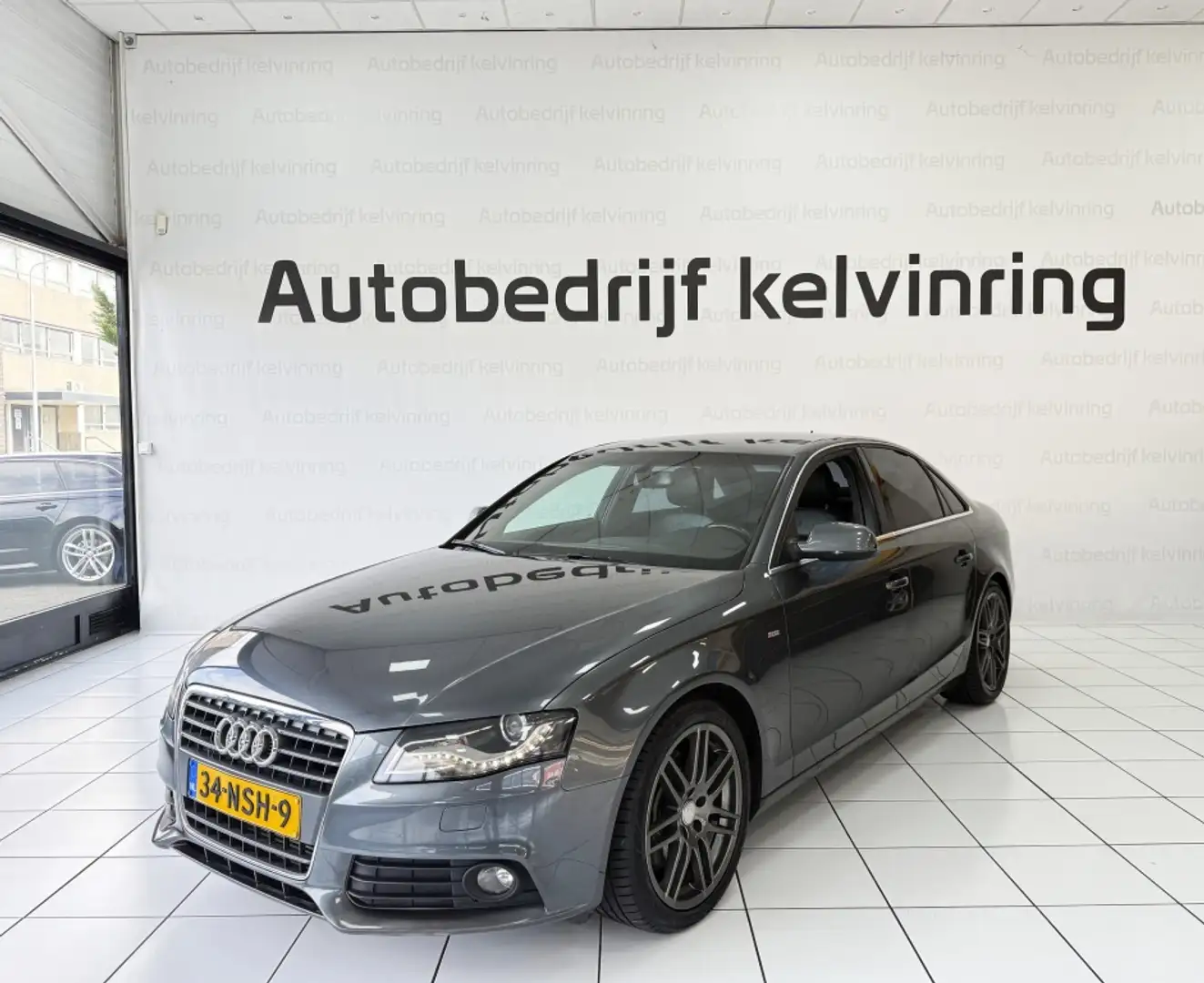 Audi A4 Limousine 1.8 TFSI S line Bovag Garantie Gris - 2