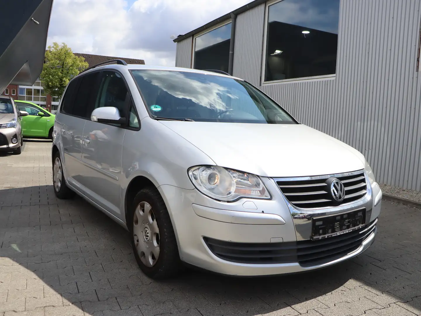 Volkswagen Touran 1.9 TDI UNITED / 7-SITZER / NAVI Argent - 1