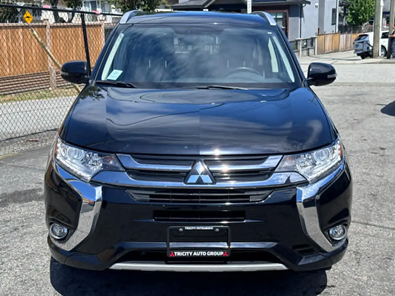 Mitsubishi Outlander снимка Mitsubishi Outlander