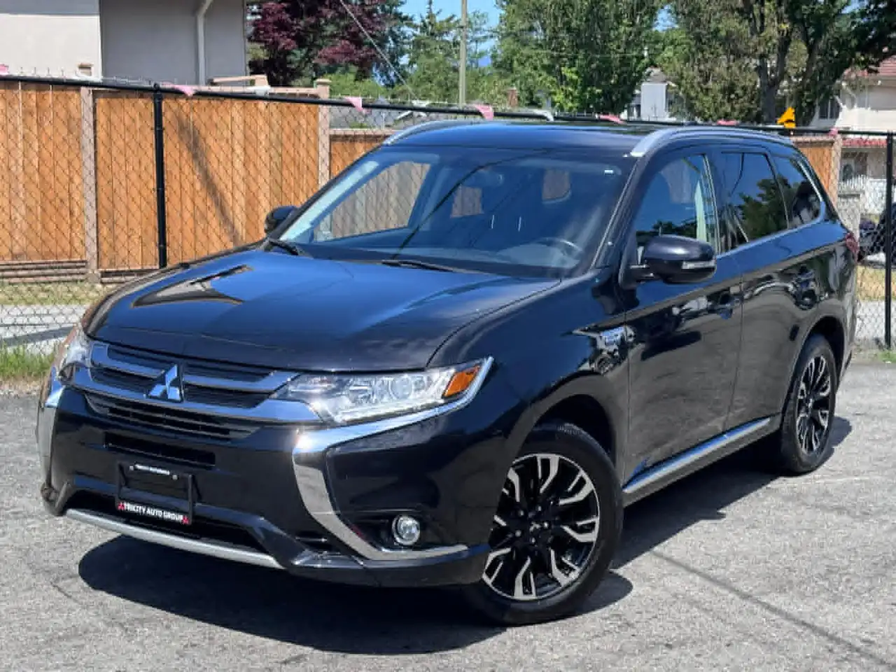 Mitsubishi Outlander снимка Mitsubishi Outlander
