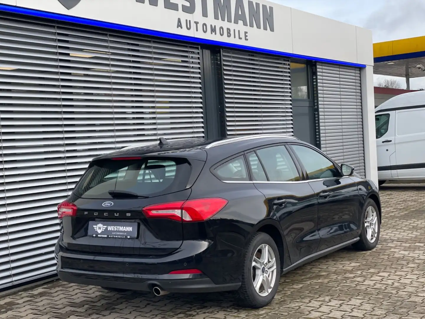 Ford Focus Turnier Cool & Connect/KLIMA/LED/NAVI/PDC/ Schwarz - 2