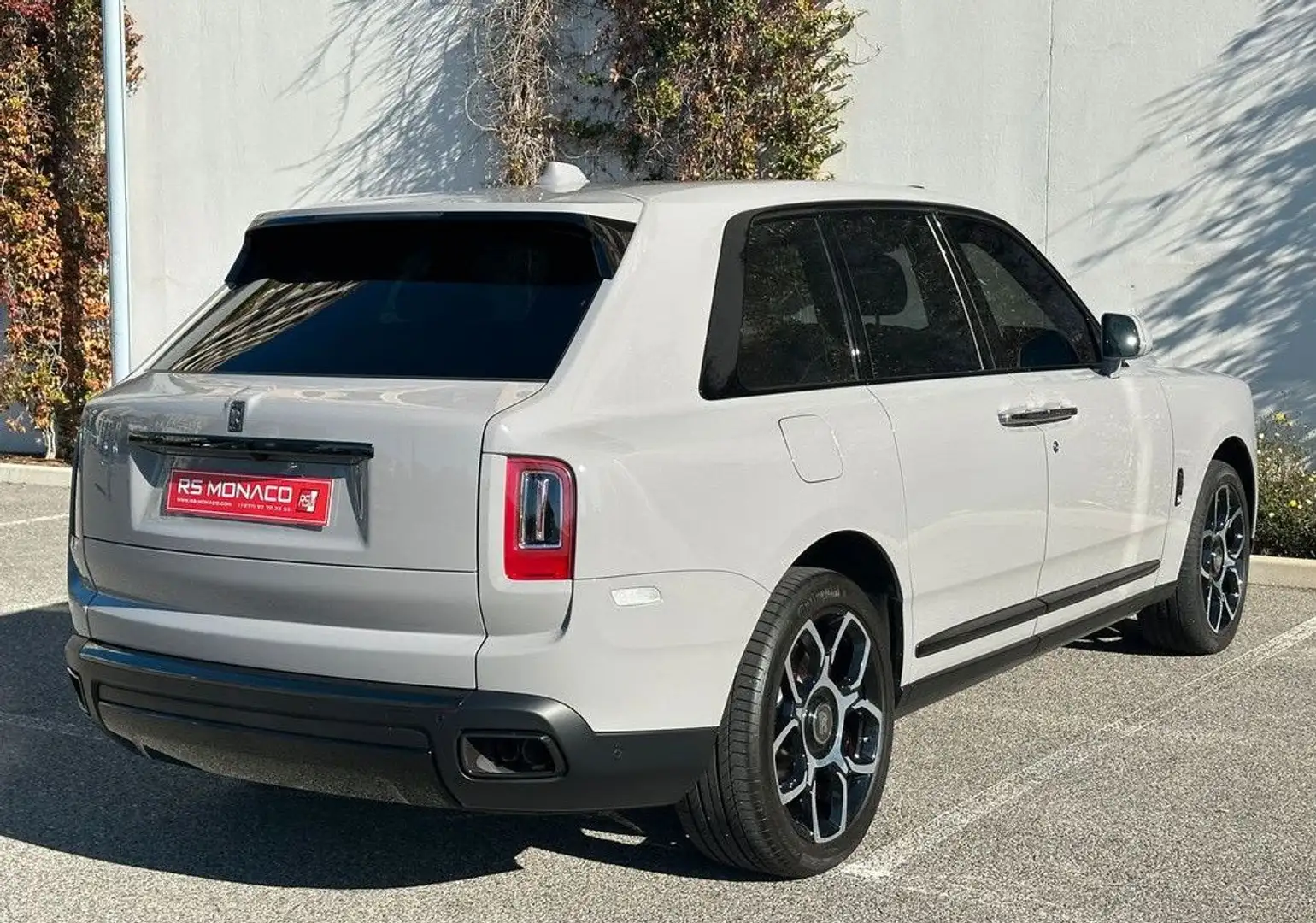 Rolls-Royce Cullinan ROLLS ROYCE BLACK BADGE 6.8 V12 BITURBO 600ch Gris - 2