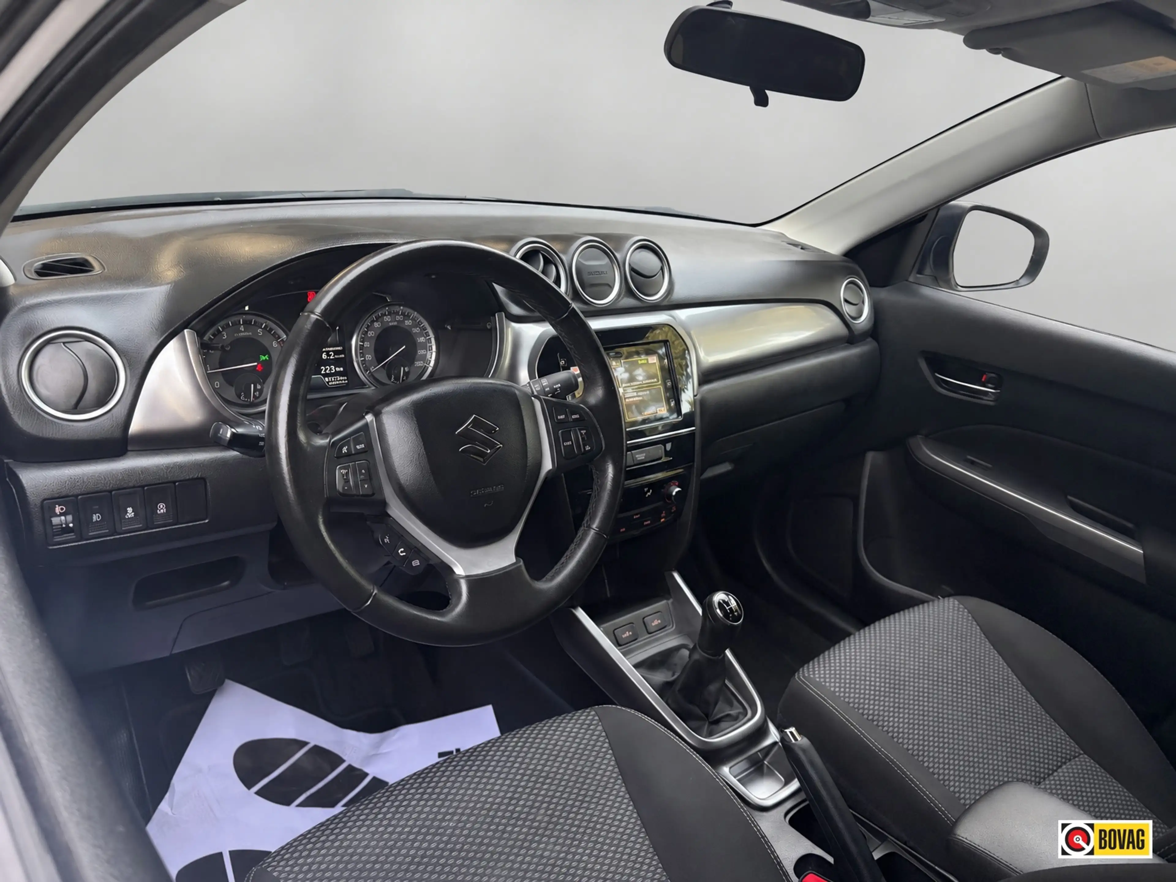 Suzuki Vitara 1.0 Boosterjet Comfort Stoelverwarming Navigatiesc — photo 11