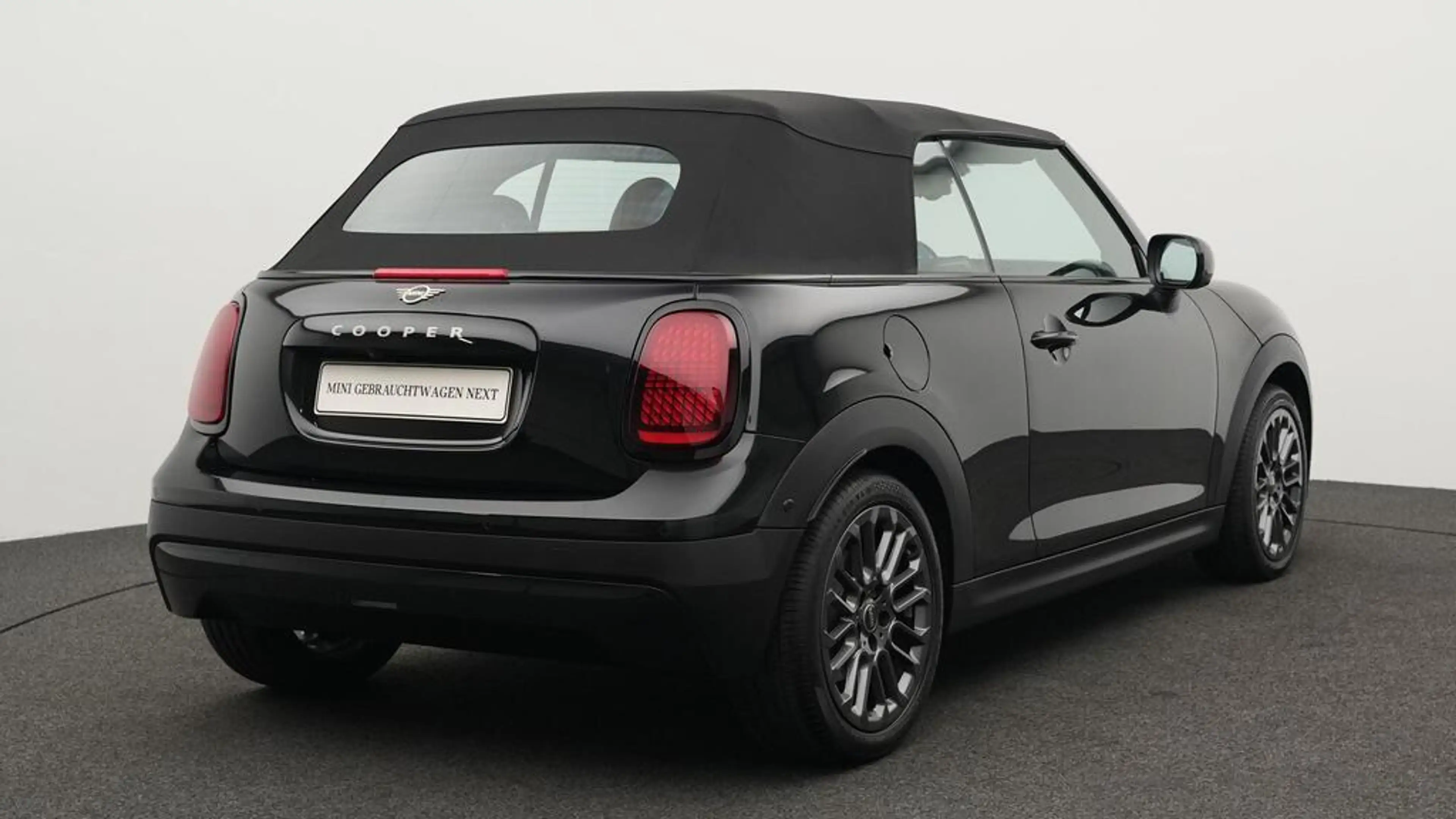 MINI Cooper C Cabrio Classic Trim — photo 4