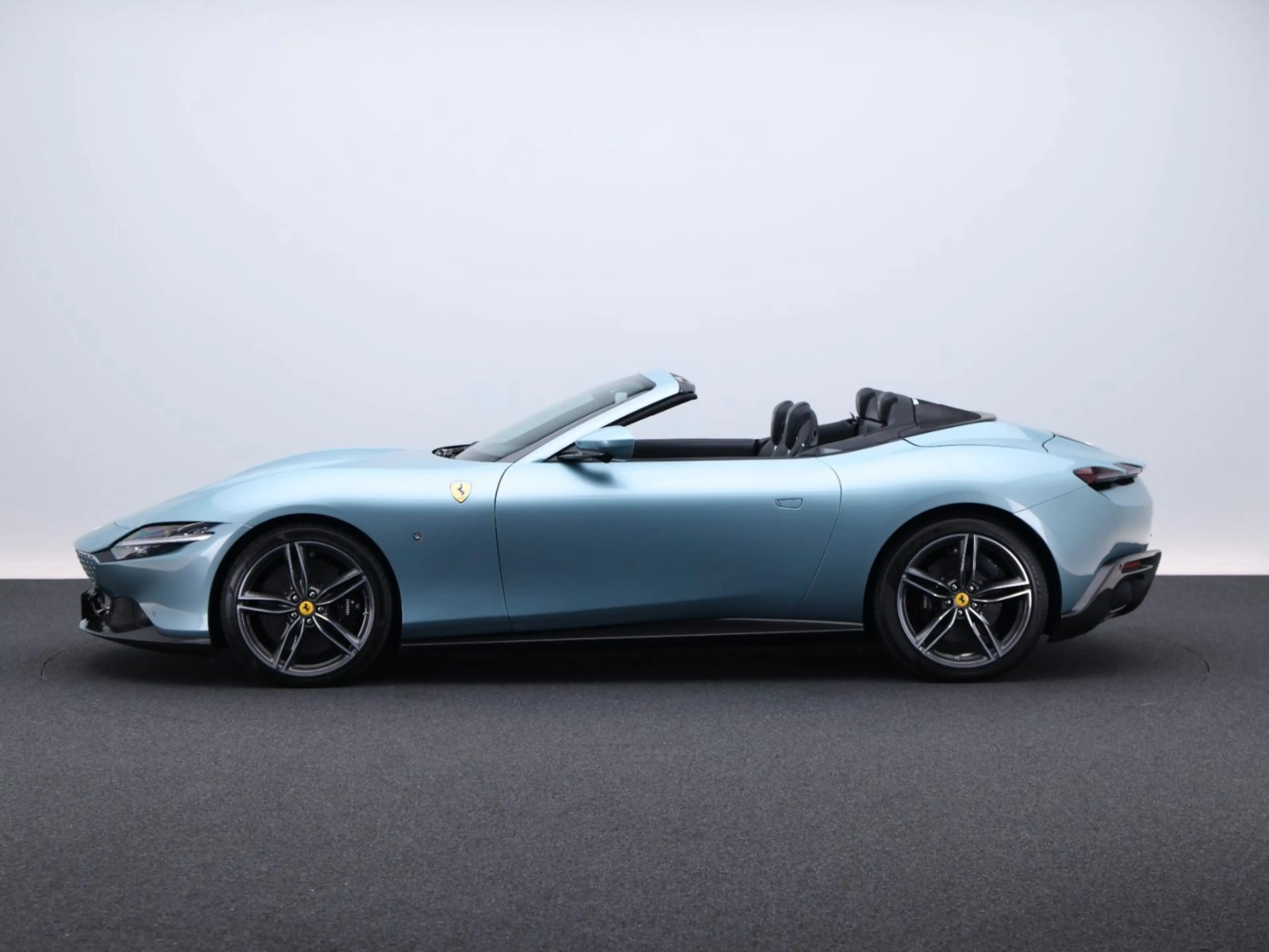 Ferrari Roma Spider ***Ferrari Frankfurt*** — photo 9