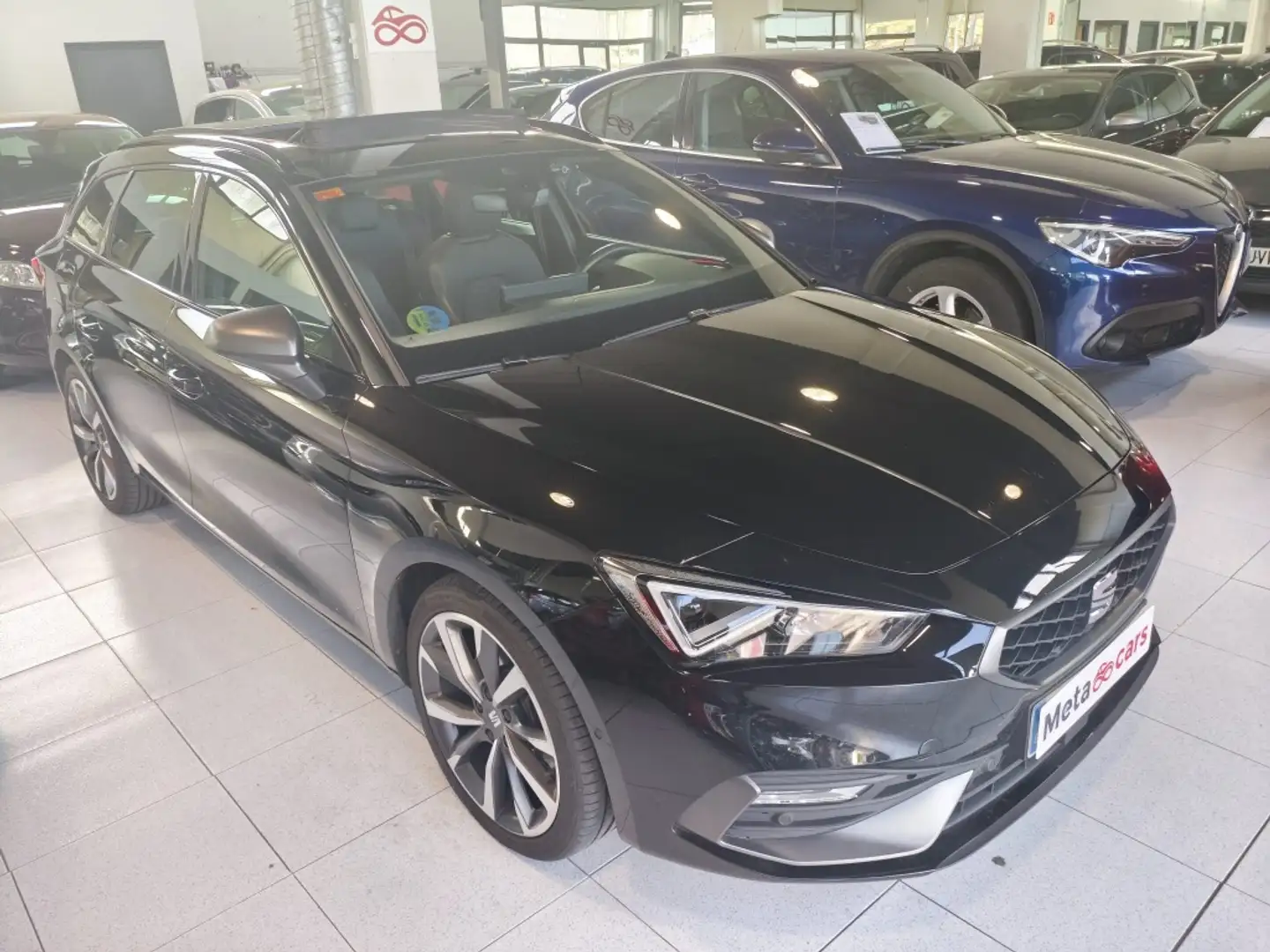 SEAT Leon ST 1.5 eTSI S&S FR DSG-7 150 Schwarz - 2