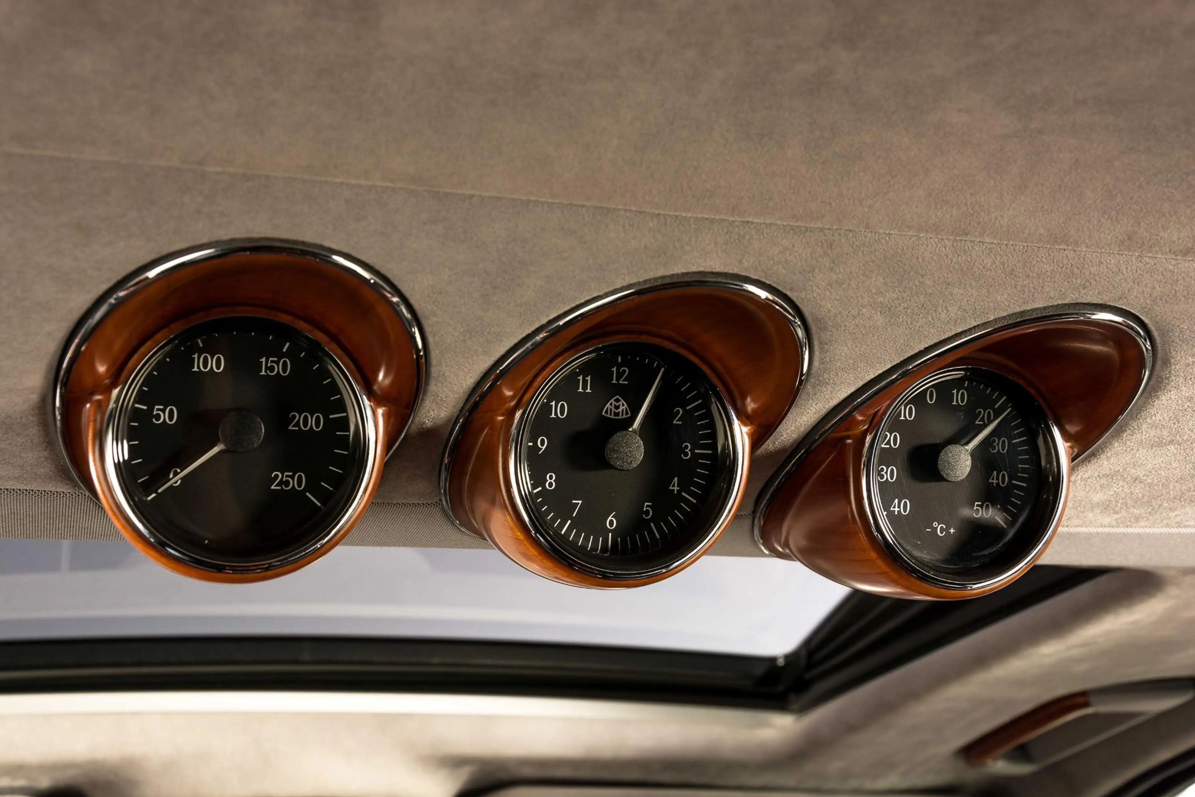 Maybach 57 5.5 V12 — photo 10