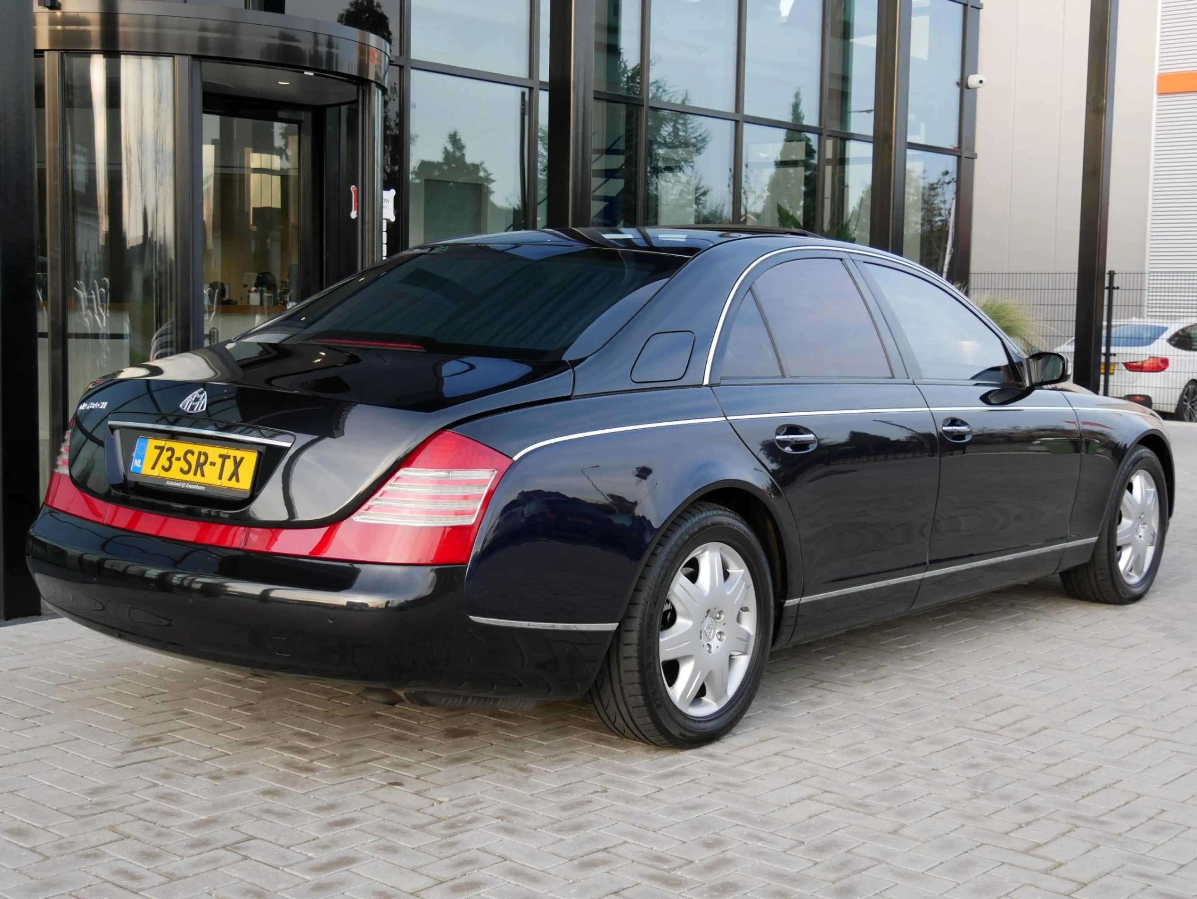 Maybach 57 5.5 V12 — photo 13