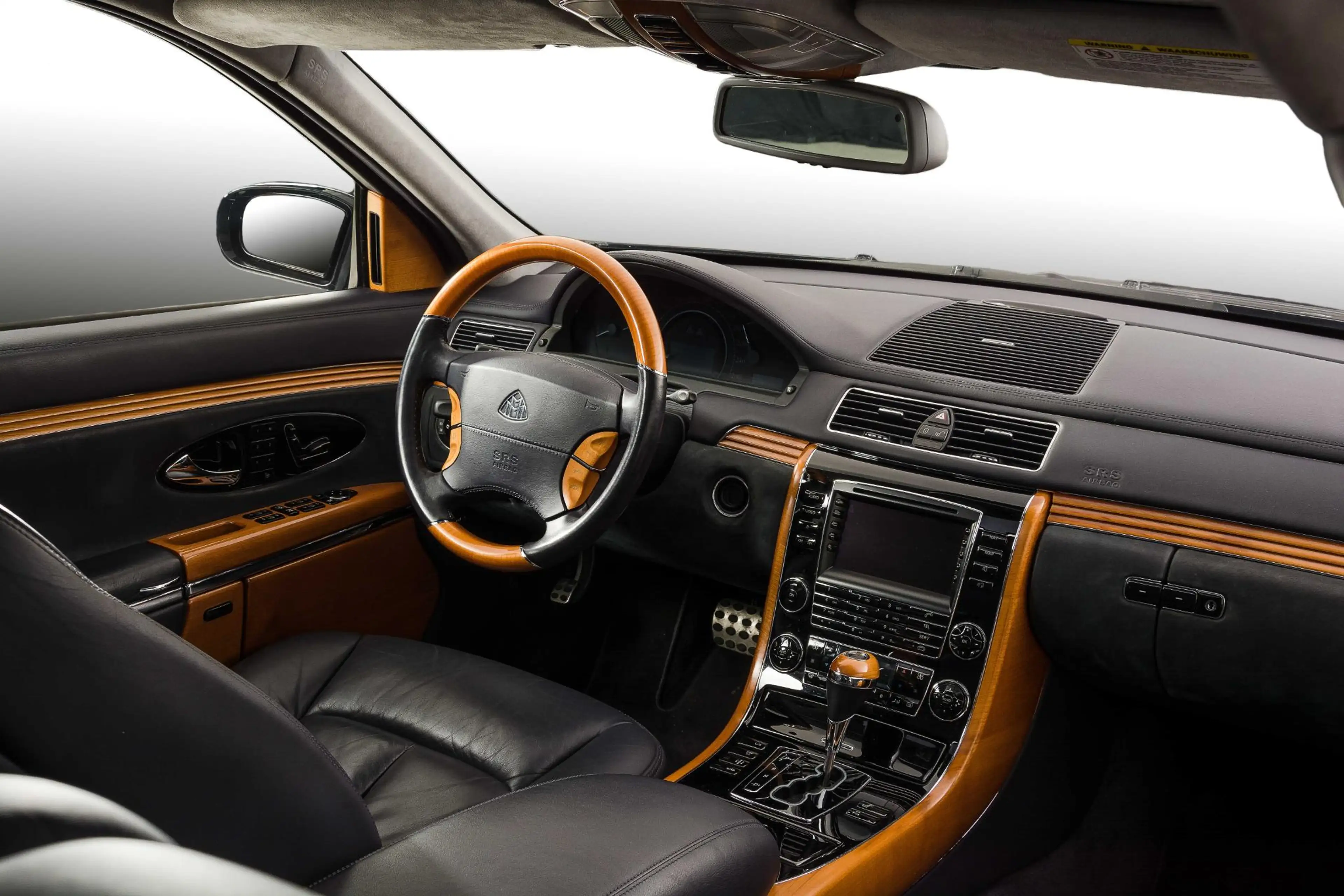 Maybach 57 5.5 V12 — photo 23
