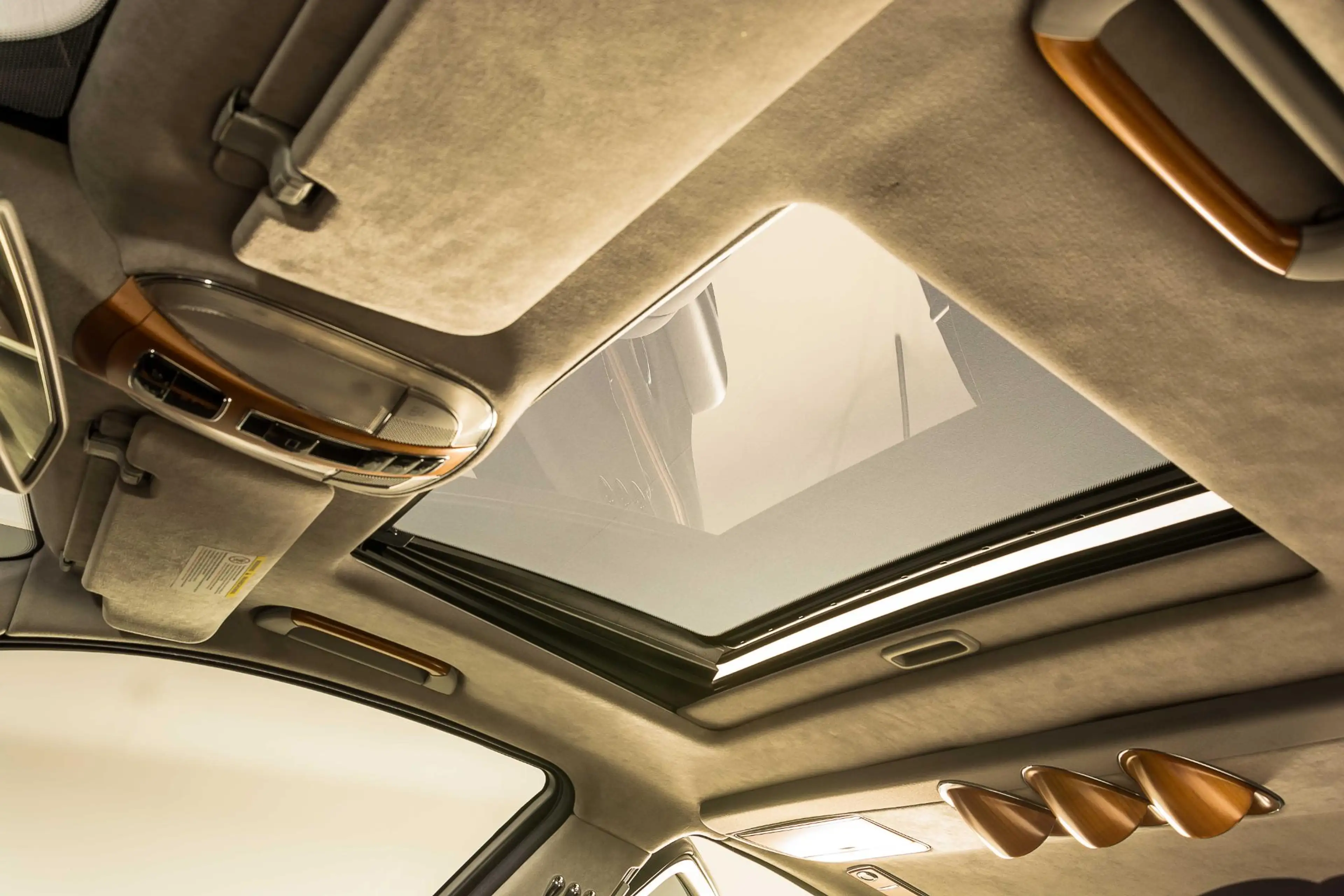 Maybach 57 5.5 V12 — photo 11