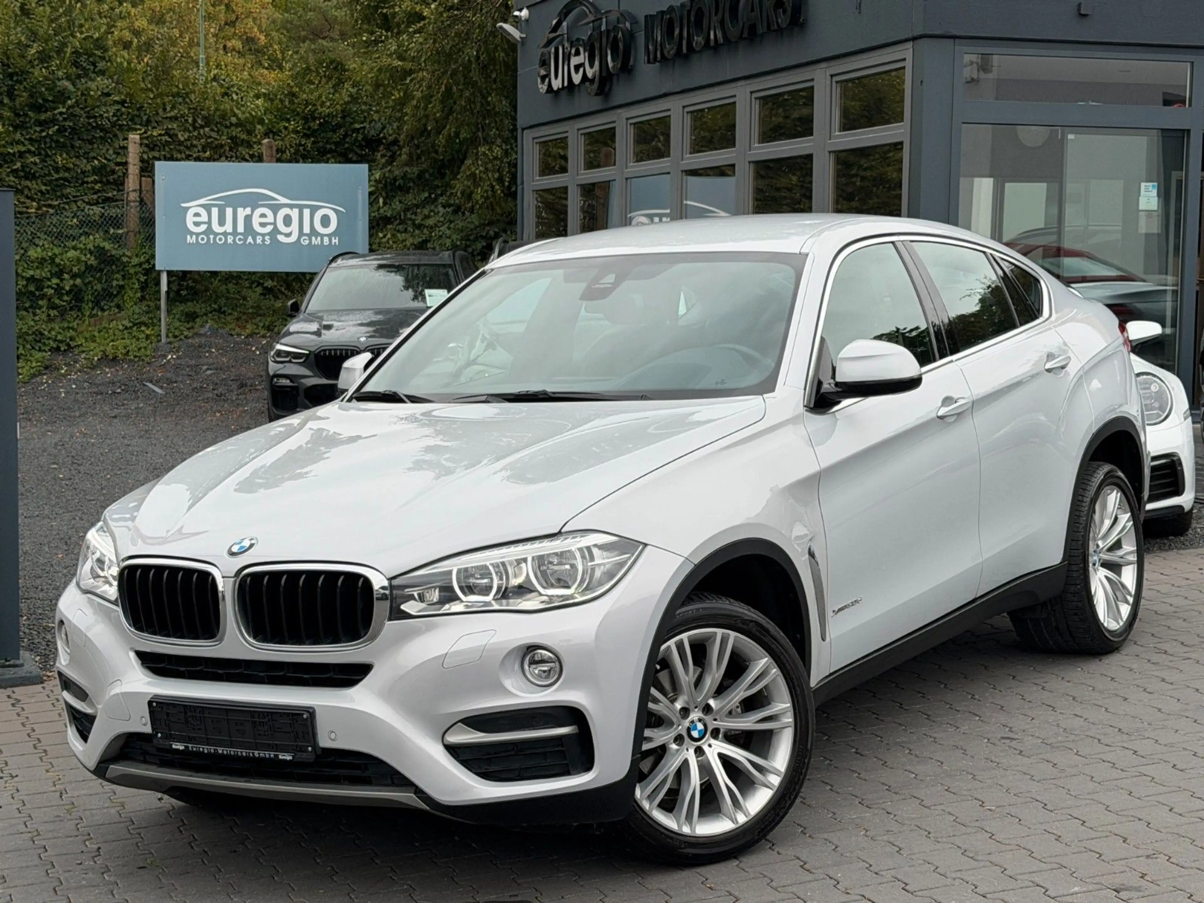 BMW X6 xDrive 30 d Aut. 1 Hand - Head Up - LED /// — photo 2