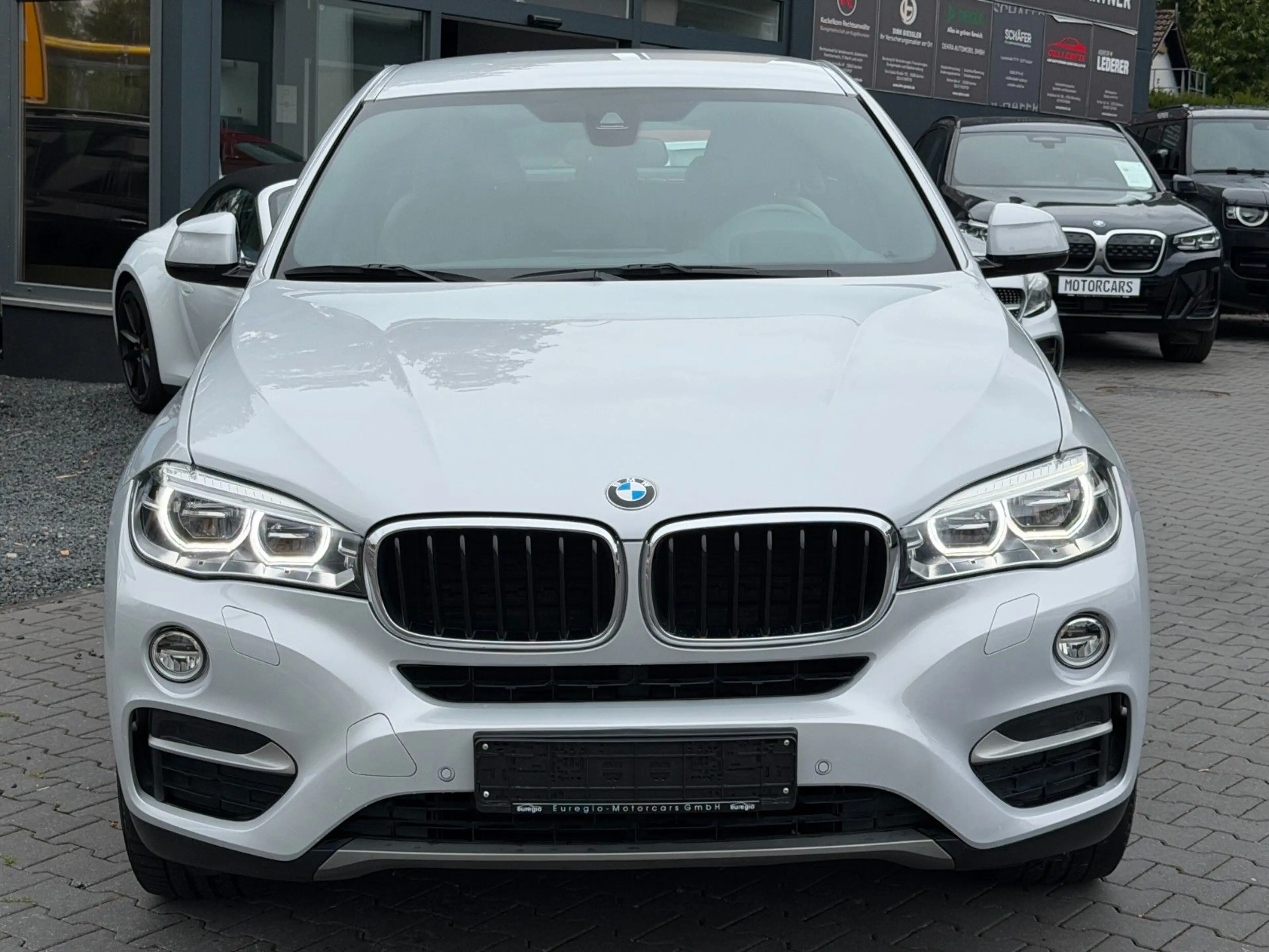 BMW X6 xDrive 30 d Aut. 1 Hand - Head Up - LED /// — photo 4