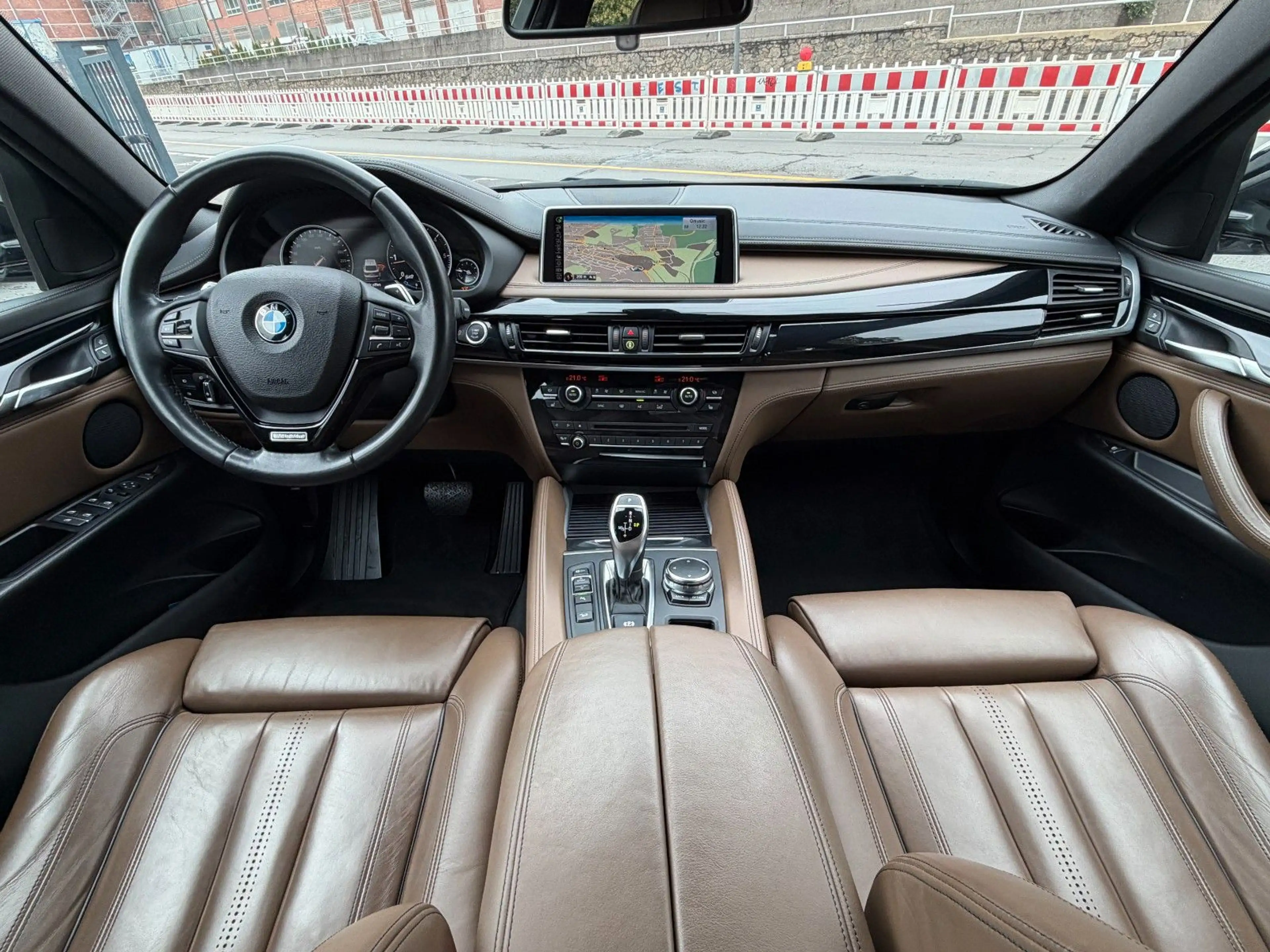 BMW X6 xDrive 30 d Aut. 1 Hand - Head Up - LED /// — photo 13