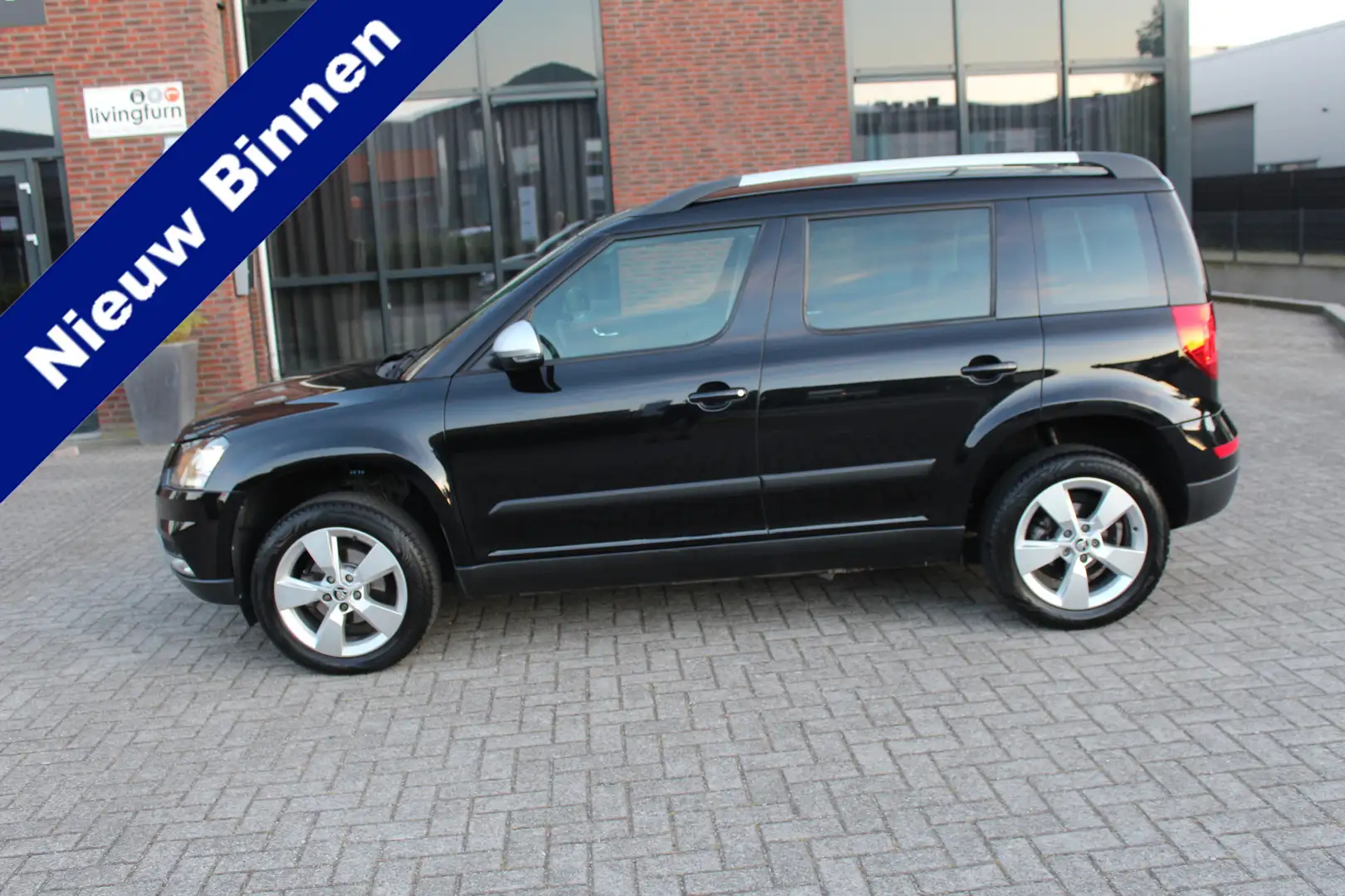 Skoda Yeti Outdoor 1.2 TSI Greentech Clima-Cruise-Navi-Trekha Gris - 1