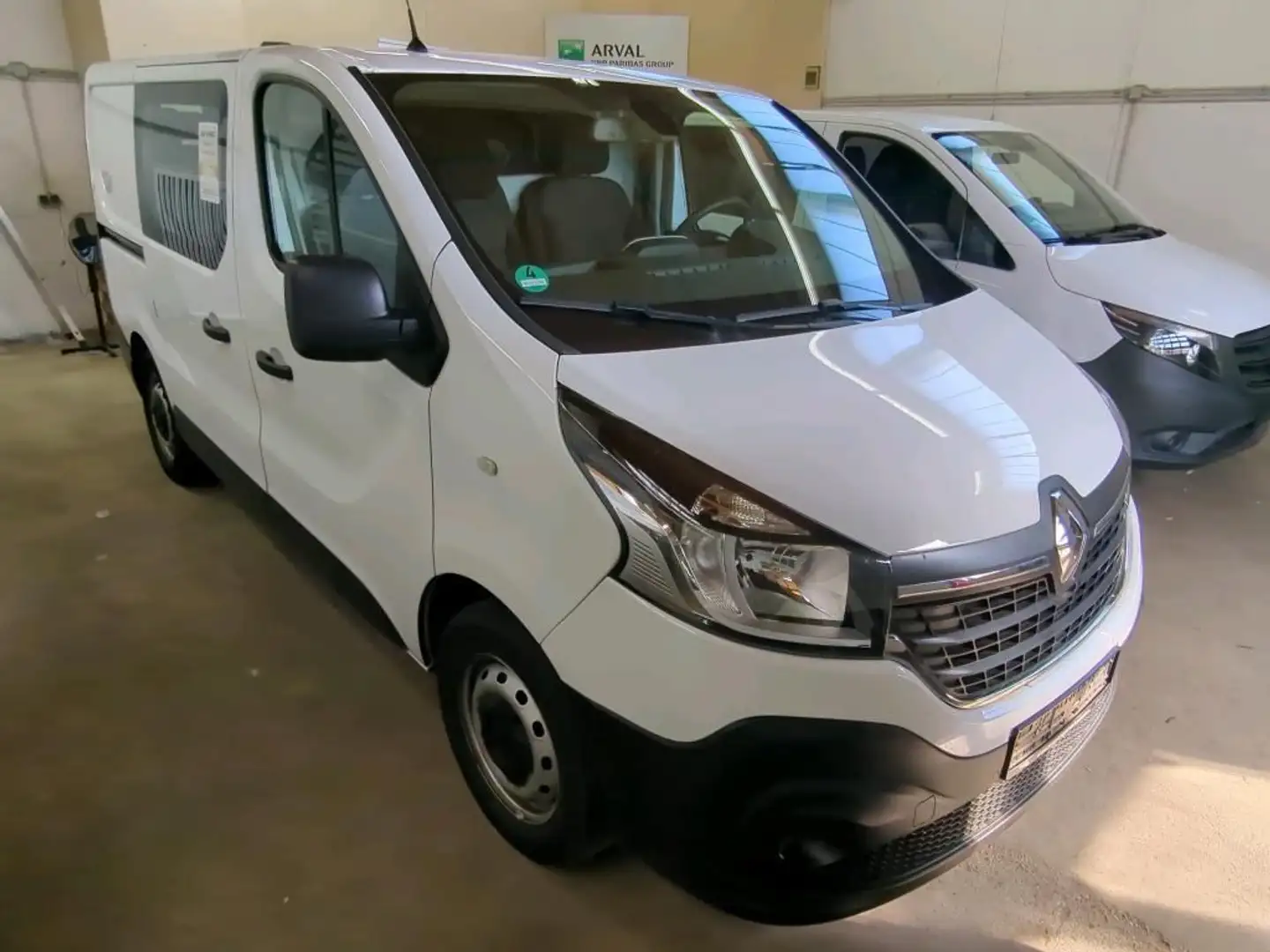 Renault Trafic Kasten L1H1 3,0t Komfort Sortimo+NAVI Weiß - 2
