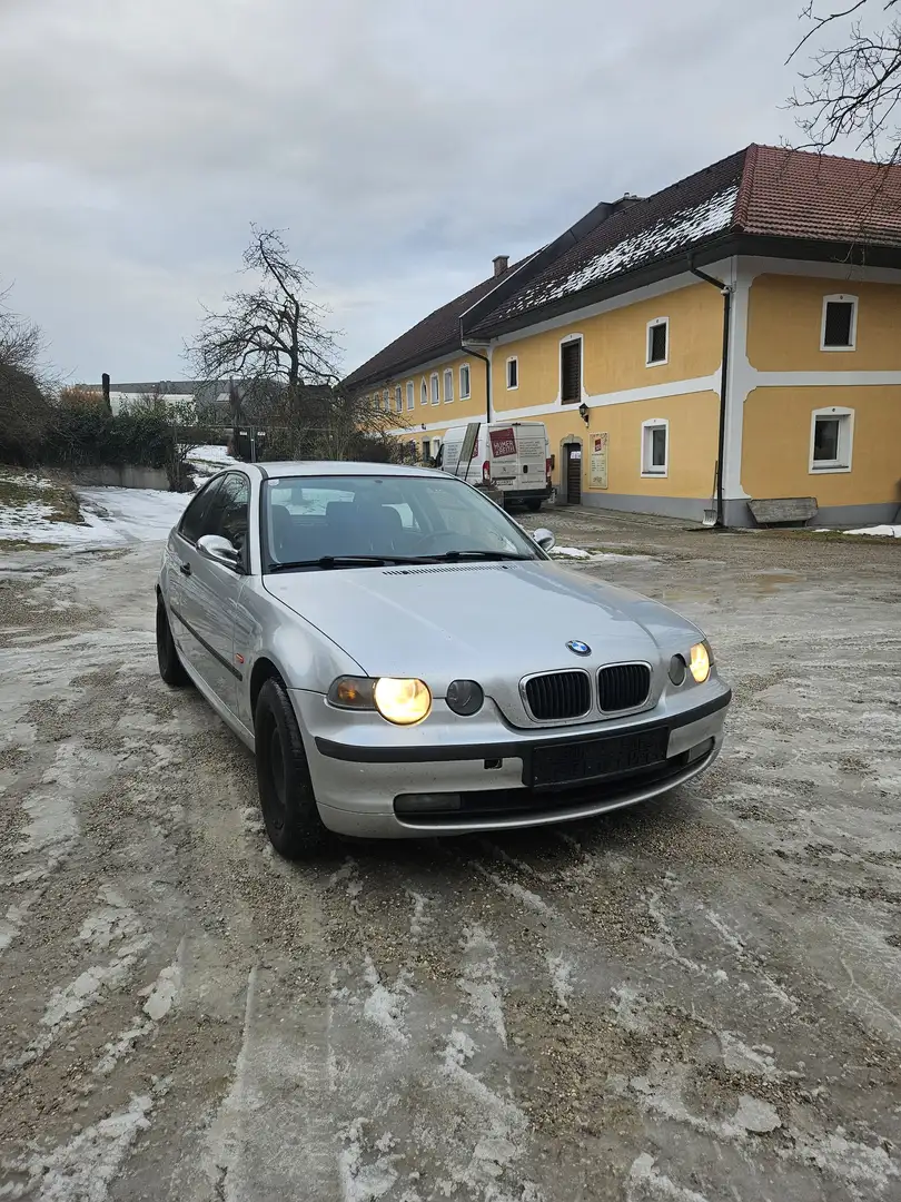 BMW 318 318td compact Silber - 2