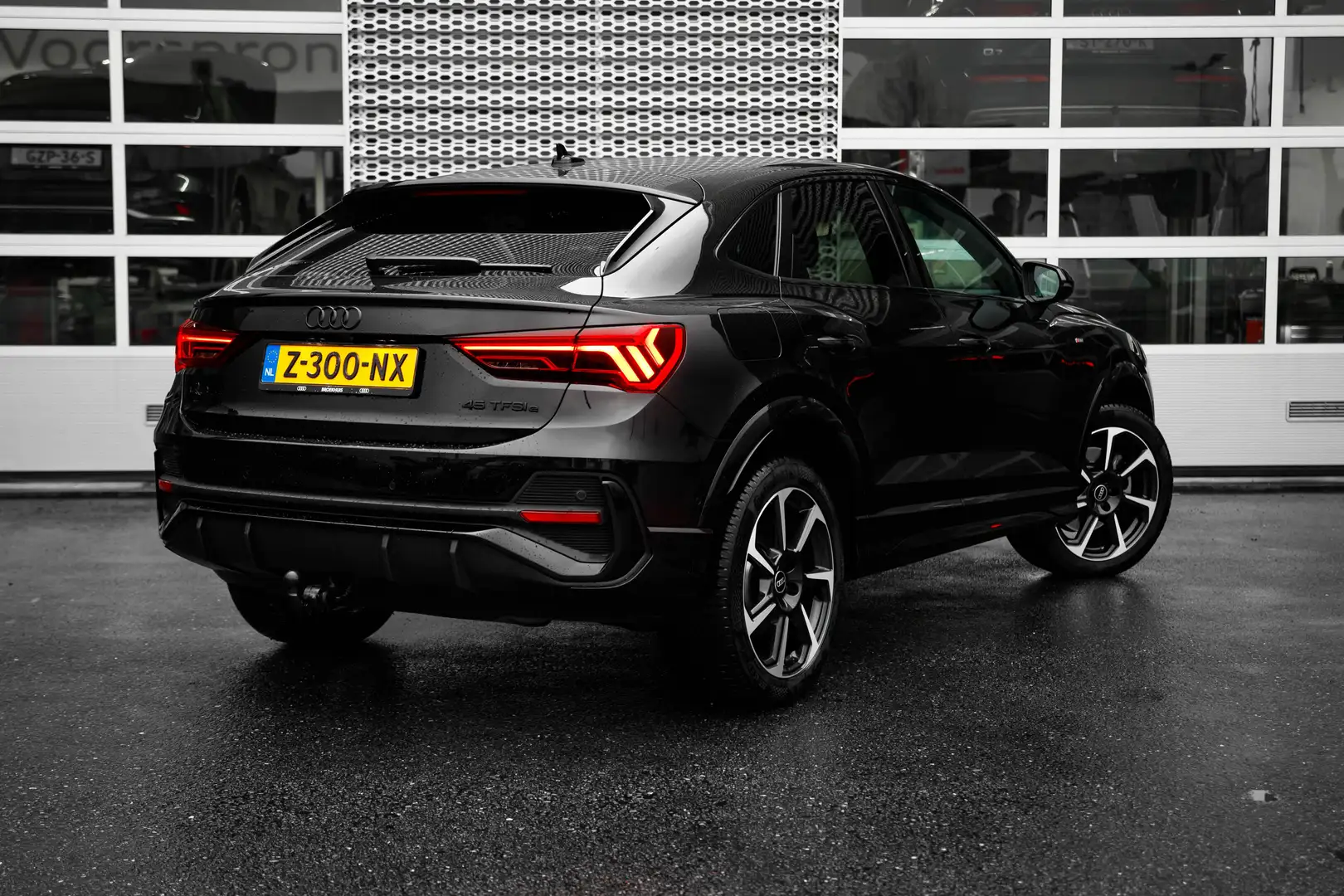 Audi Q3 Sportback 45 TFSI e S Edition | All season | Trekh Noir - 2