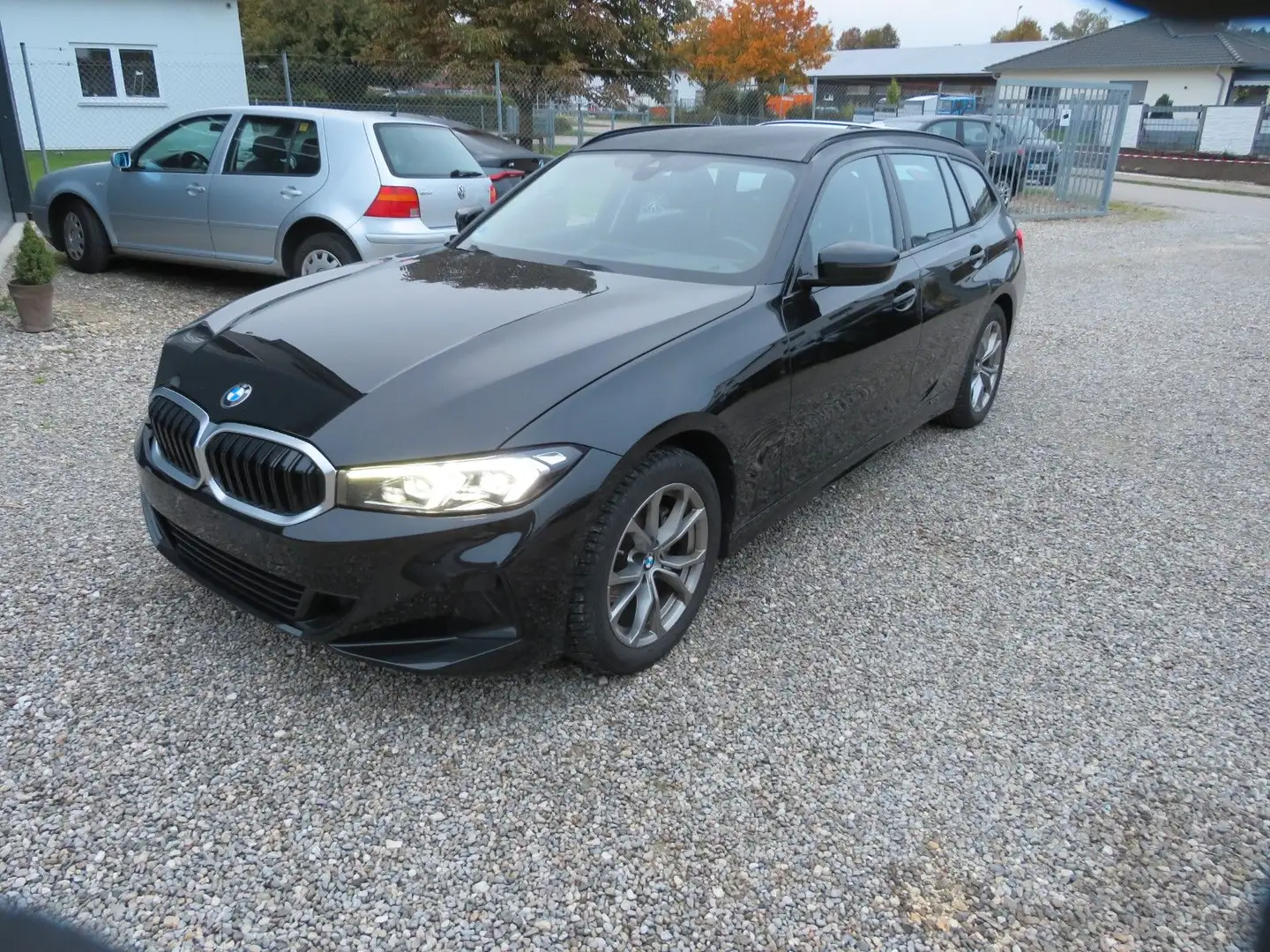 BMW 318 i  Touring alle Airbag zu,Facelift Schwarz - 1
