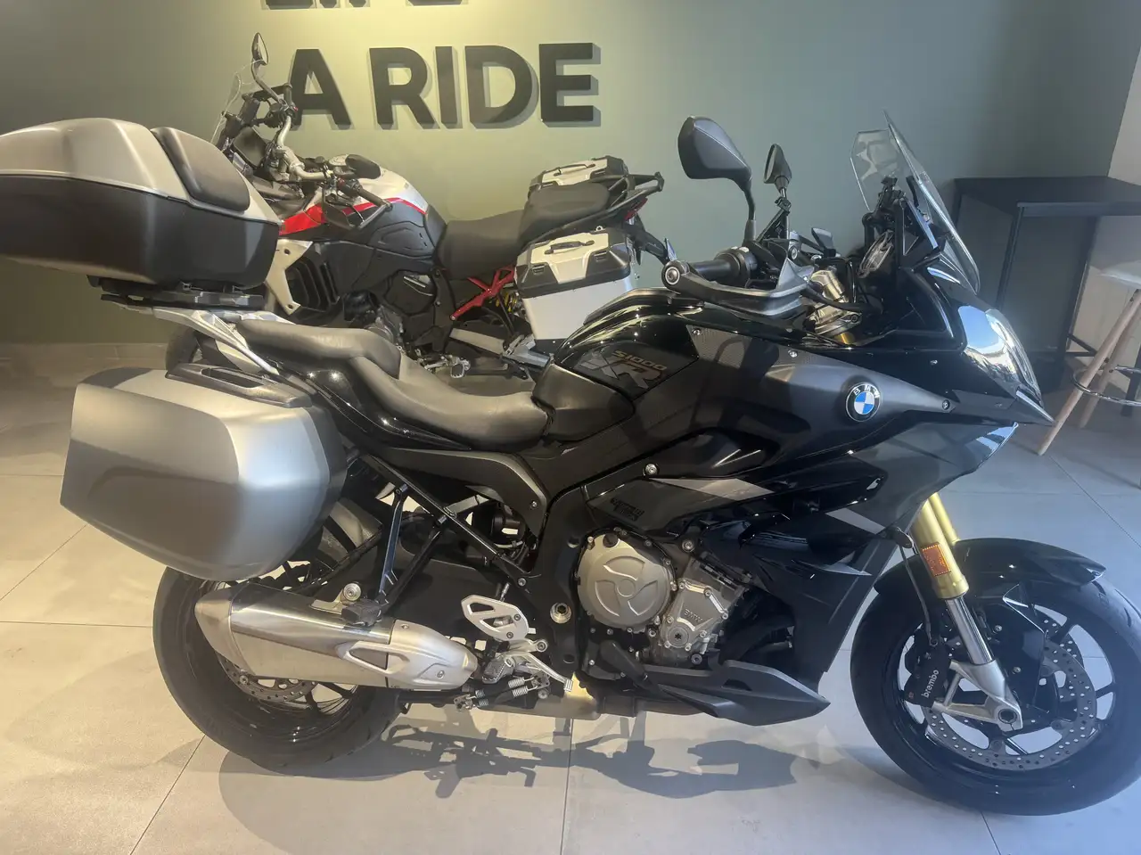 BMW S 1000 XR