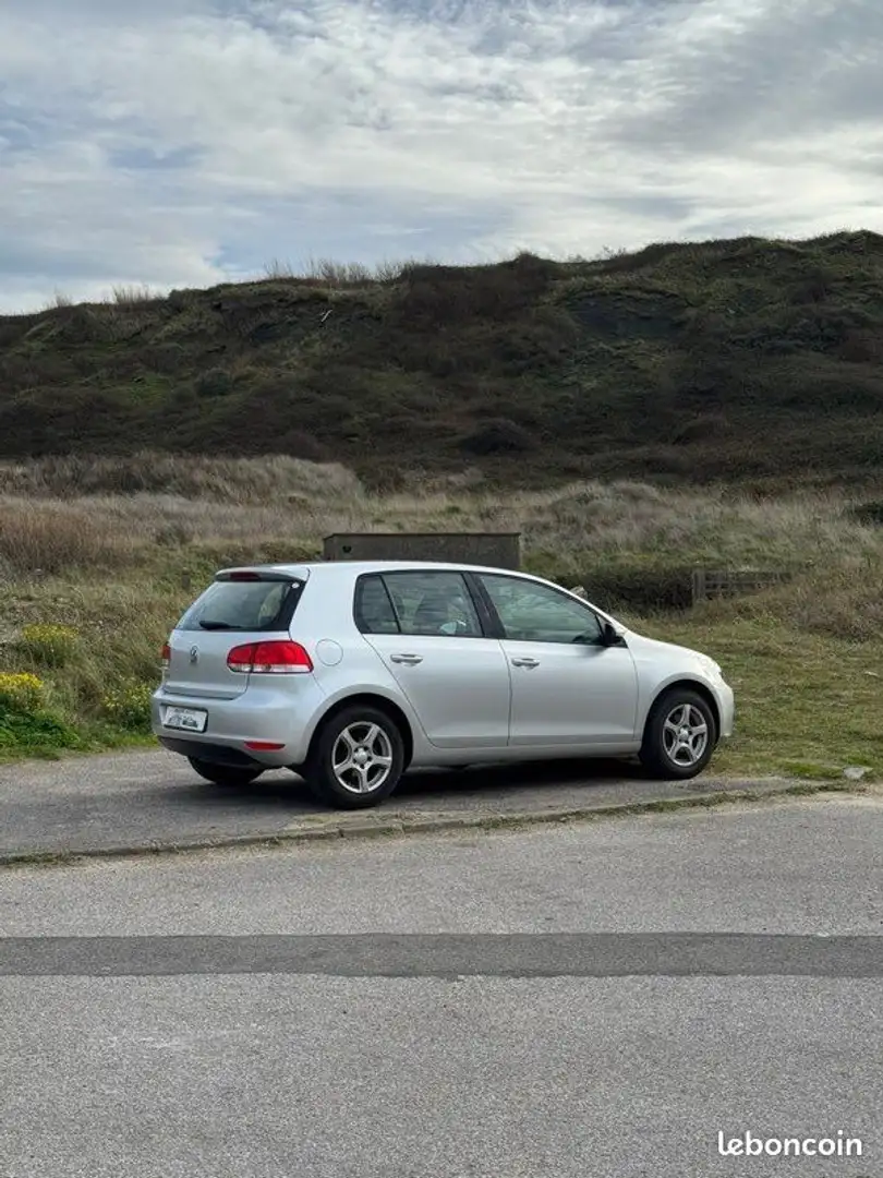 Volkswagen Golf 6 Gris - 2