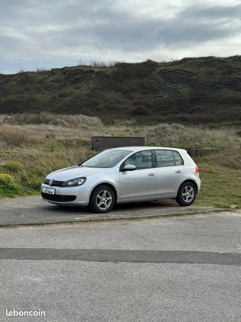 Volkswagen Golf 6 Gris - 1