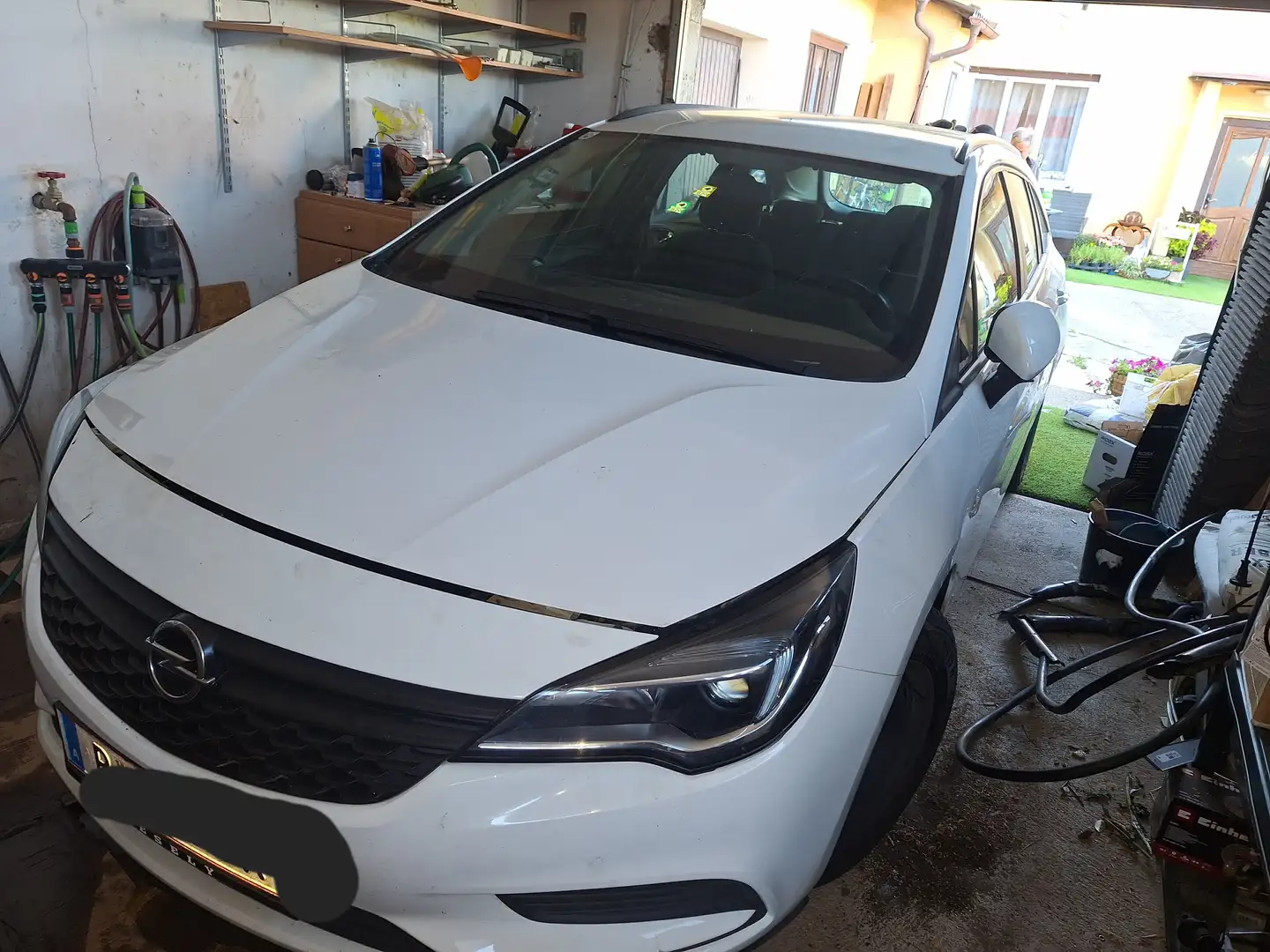 Opel Astra Astra ST 1,4 Ecotec Cool Weiß - 1