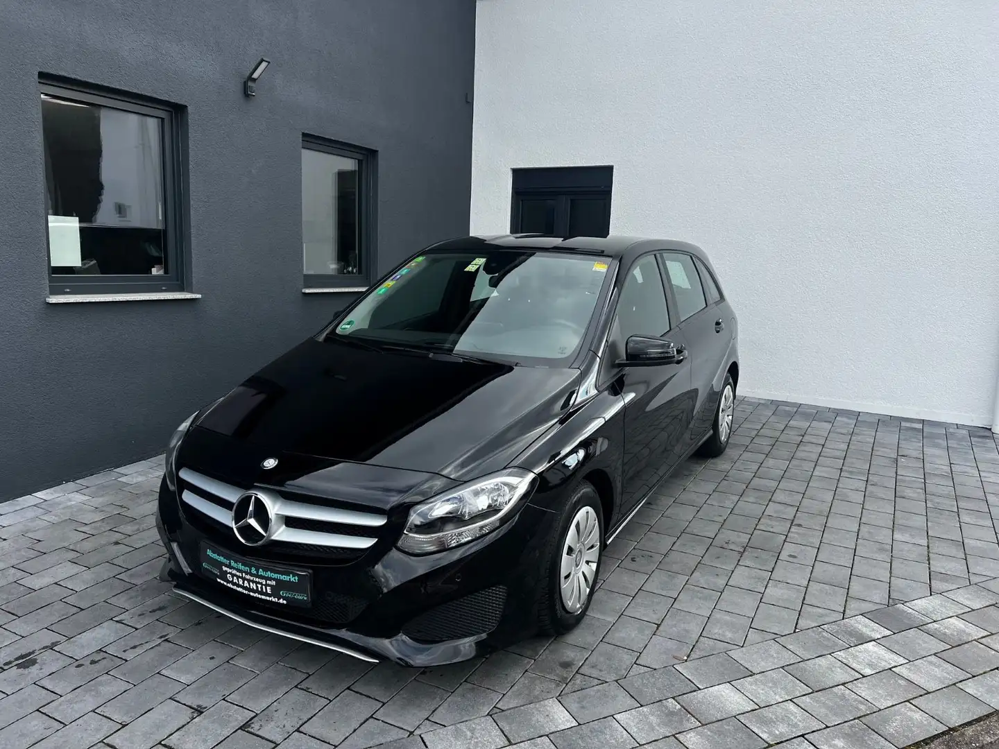 Mercedes-Benz B 180 1.Hand Noir - 1