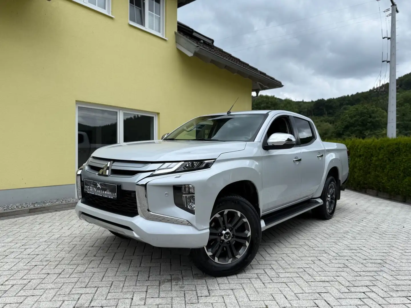 Mitsubishi L200 Spirit Doppelkabine 4WD-Automat.-AHK-Kamera Blanco - 2