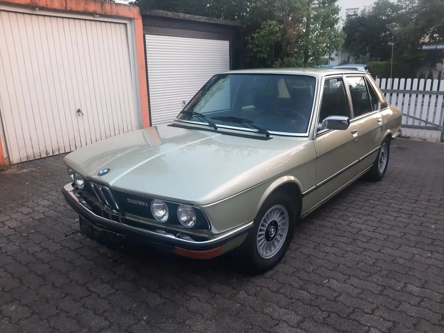 BMW Sonstige 528i E12 Chrommodell/Klima/Class.Data 28.500.-!!! Grün - 1