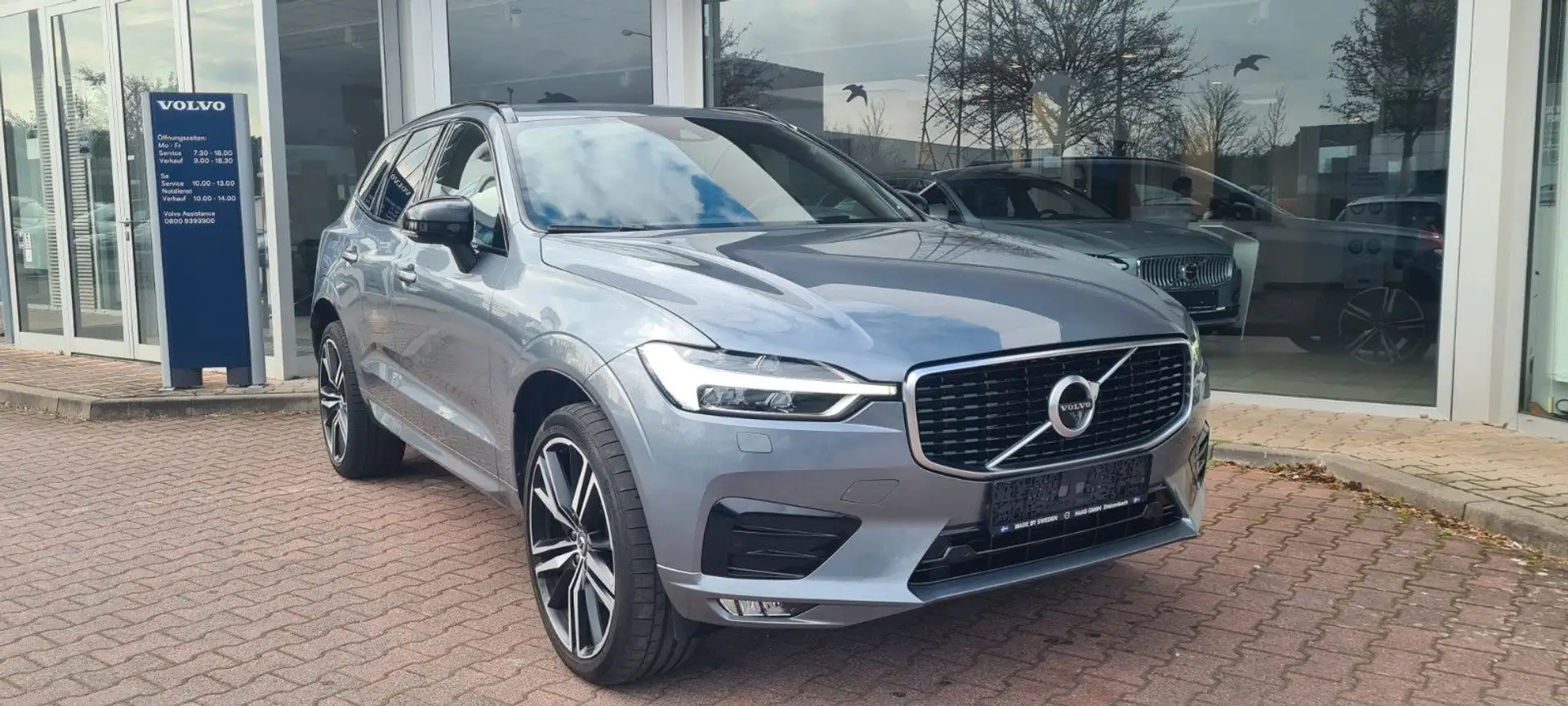 Volvo XC60 T6 AWD R Design Geartronic Gris - 1