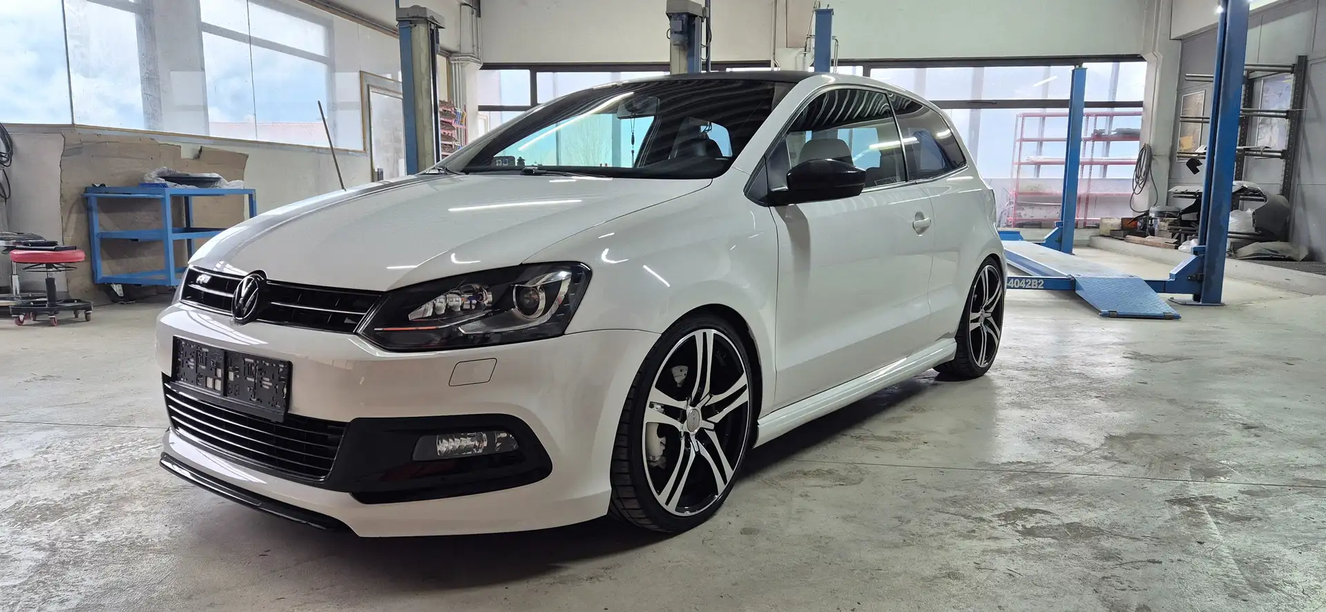 Volkswagen Polo 6R, R-Line Paket innen & außen, 4Sports 1,2 TSI Weiß - 2