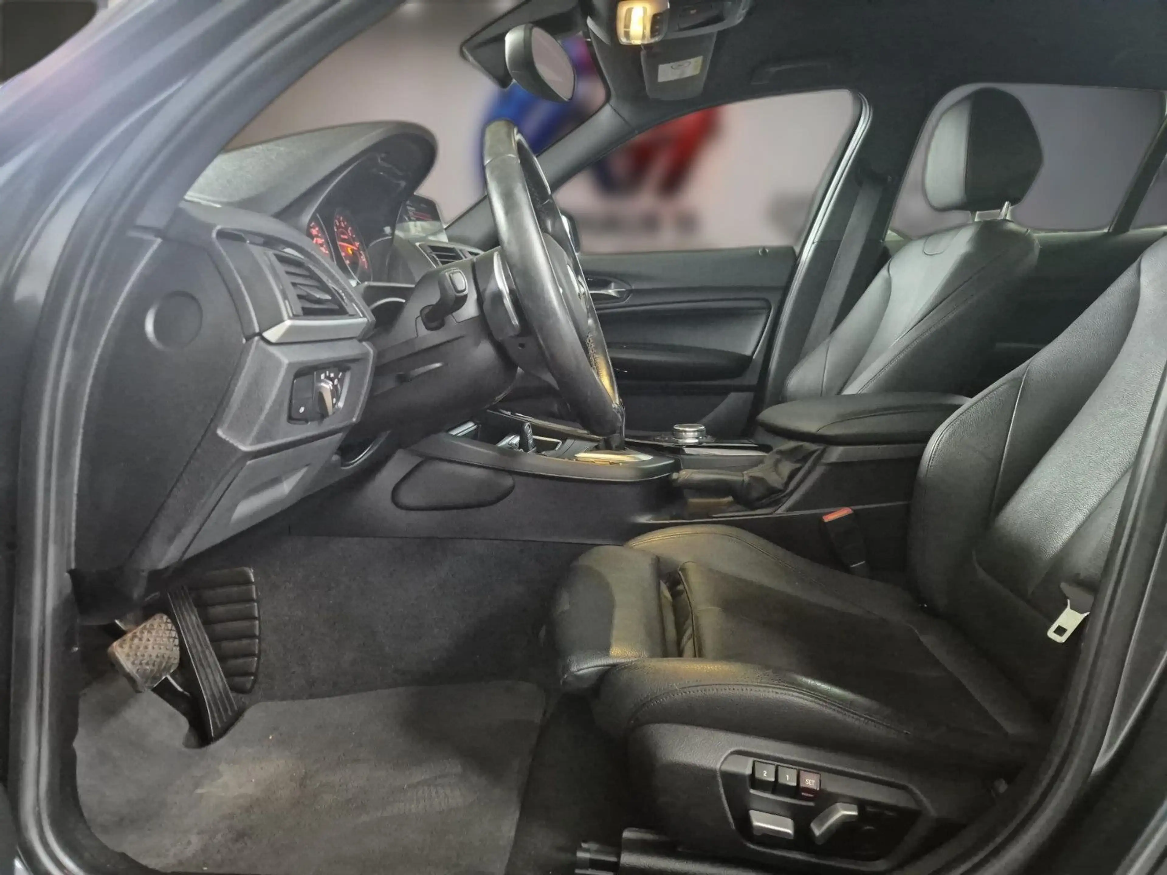 BMW 135 i Aut. H&K/NAVI/LED/MOTOR GENERALÜBERHOLT! — photo 12