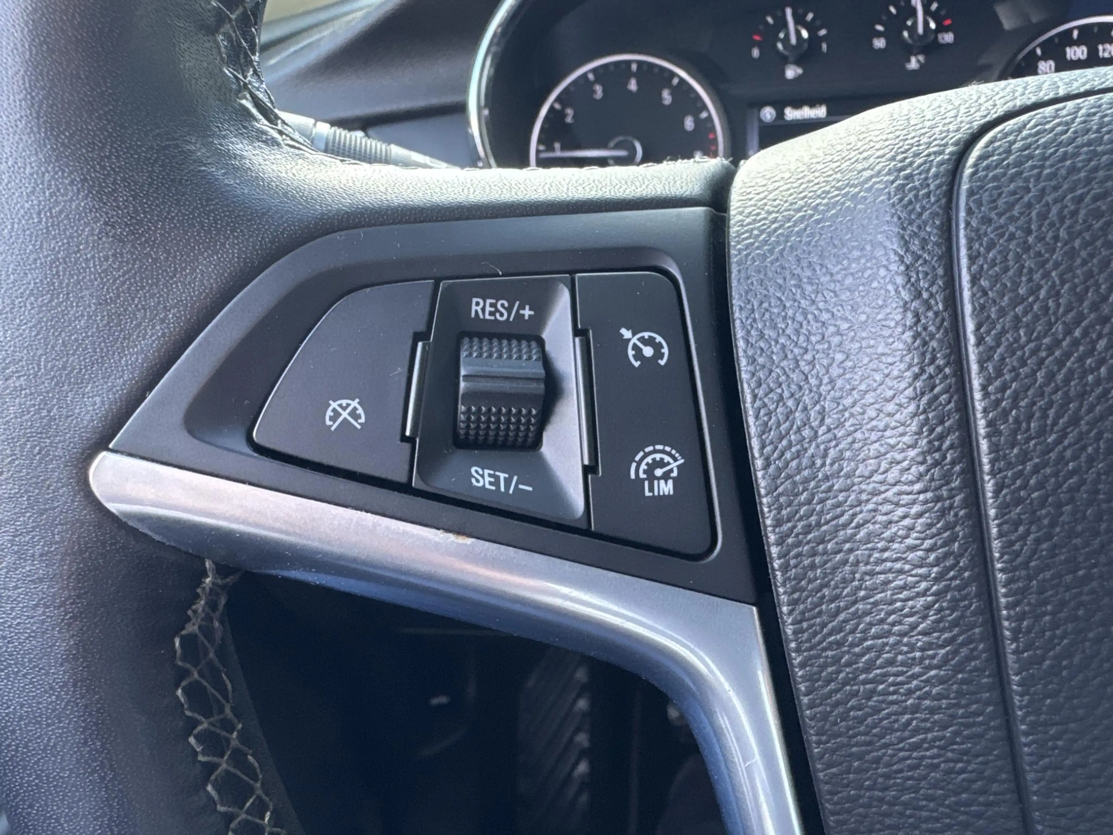 Opel Mokka X 1.4 Turbo Innovation — photo 18