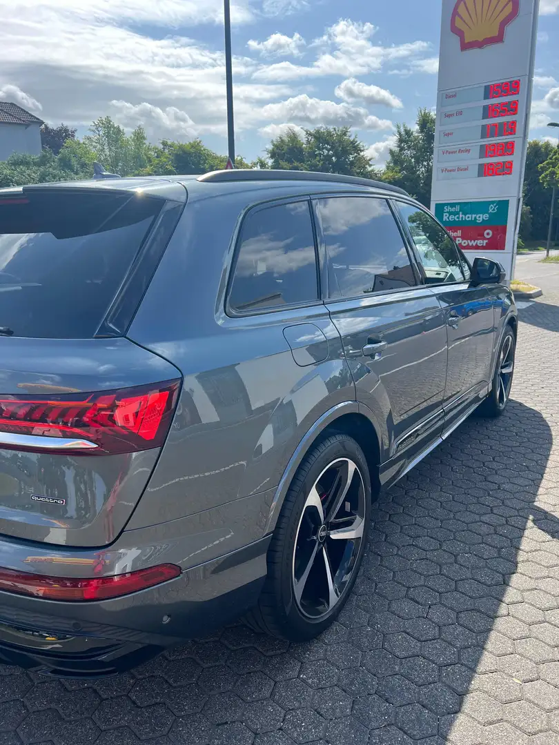 Audi Q7 55 TFSI e quattro tiptronic S line - 1