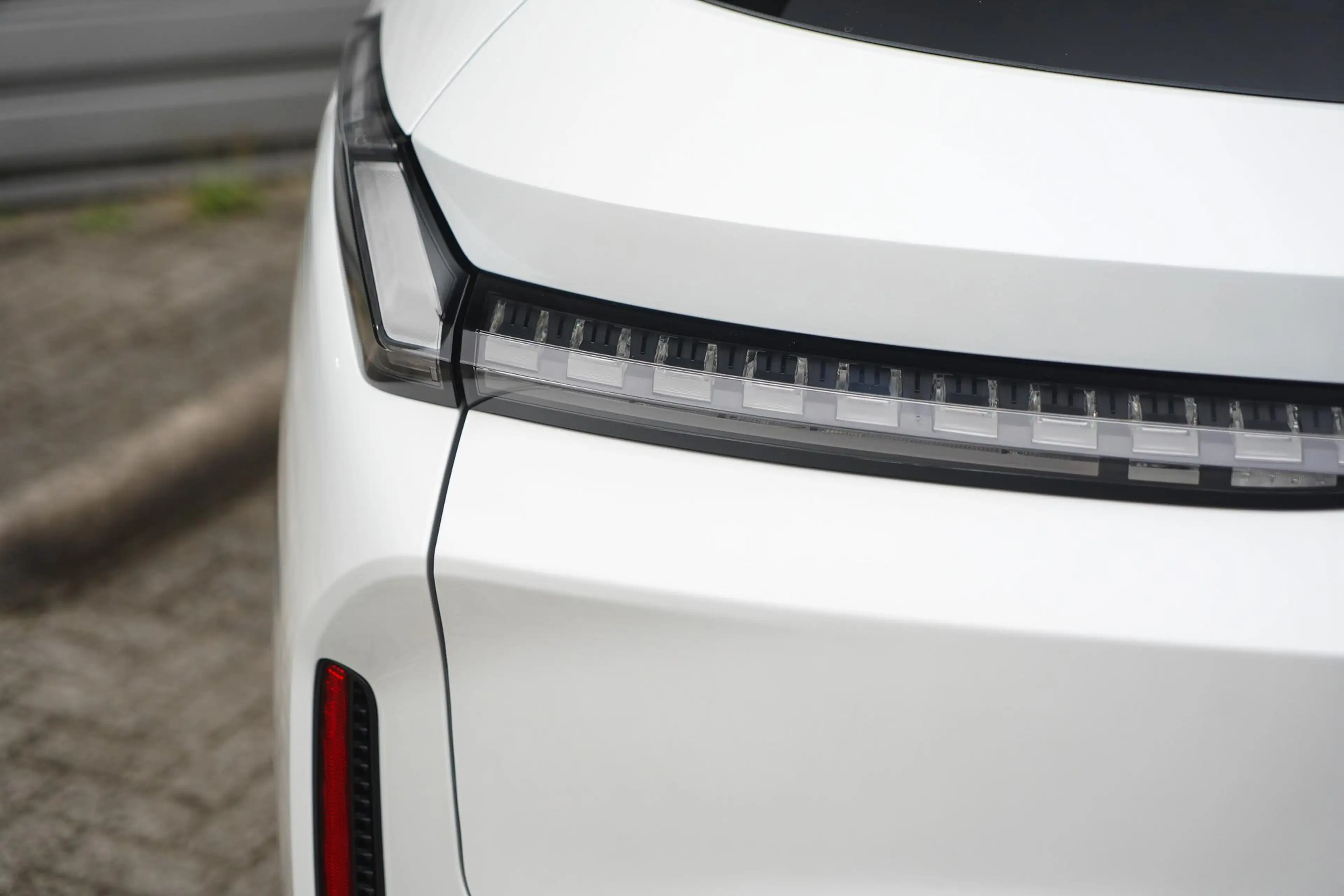 Lynk & Co 08 1.5 More | 200 KM Electrisch | Panorama Dak | Andr — photo 7