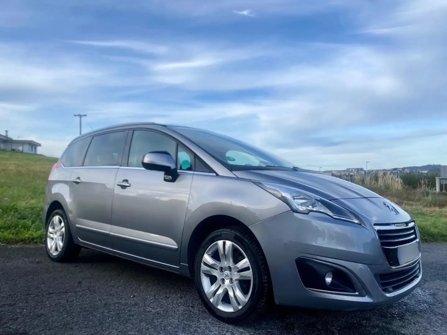Peugeot 5008 1.6 BlueHDI Allure 7 pl. 120 Серый - 2