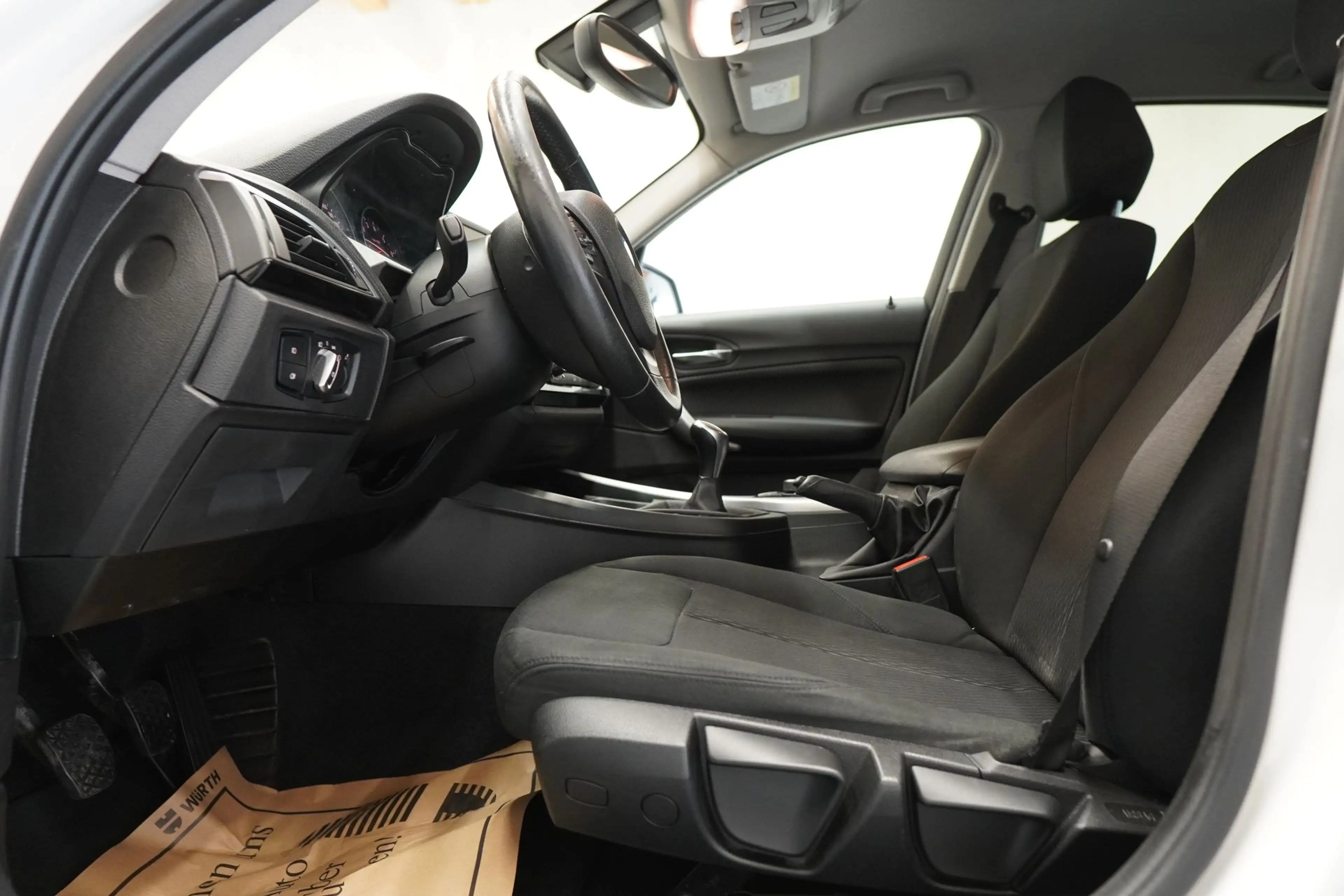 BMW 118 i "LED*SITZH*TEMPOMAT" — photo 15