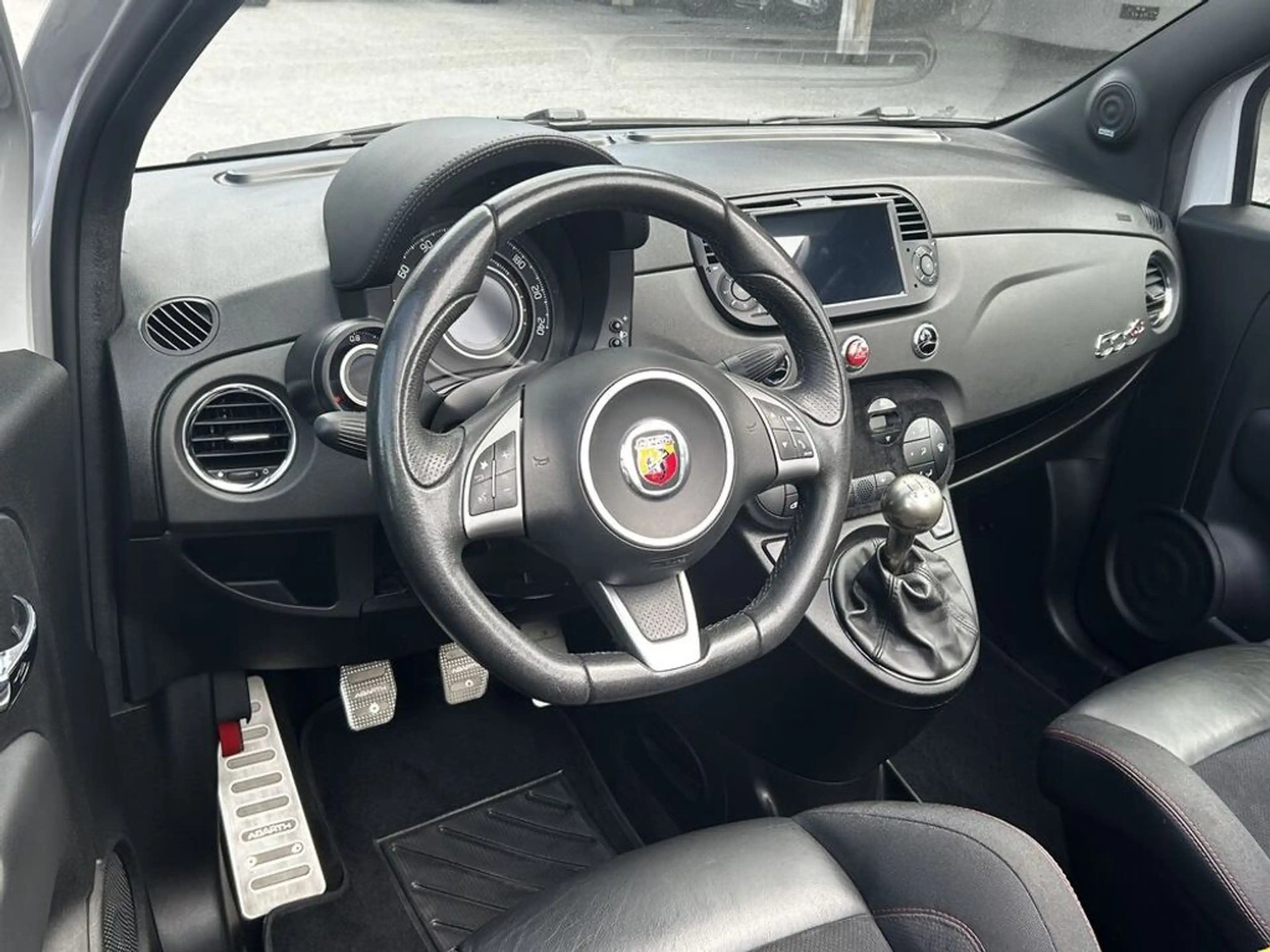 Abarth 500 595C Competizione — photo 7