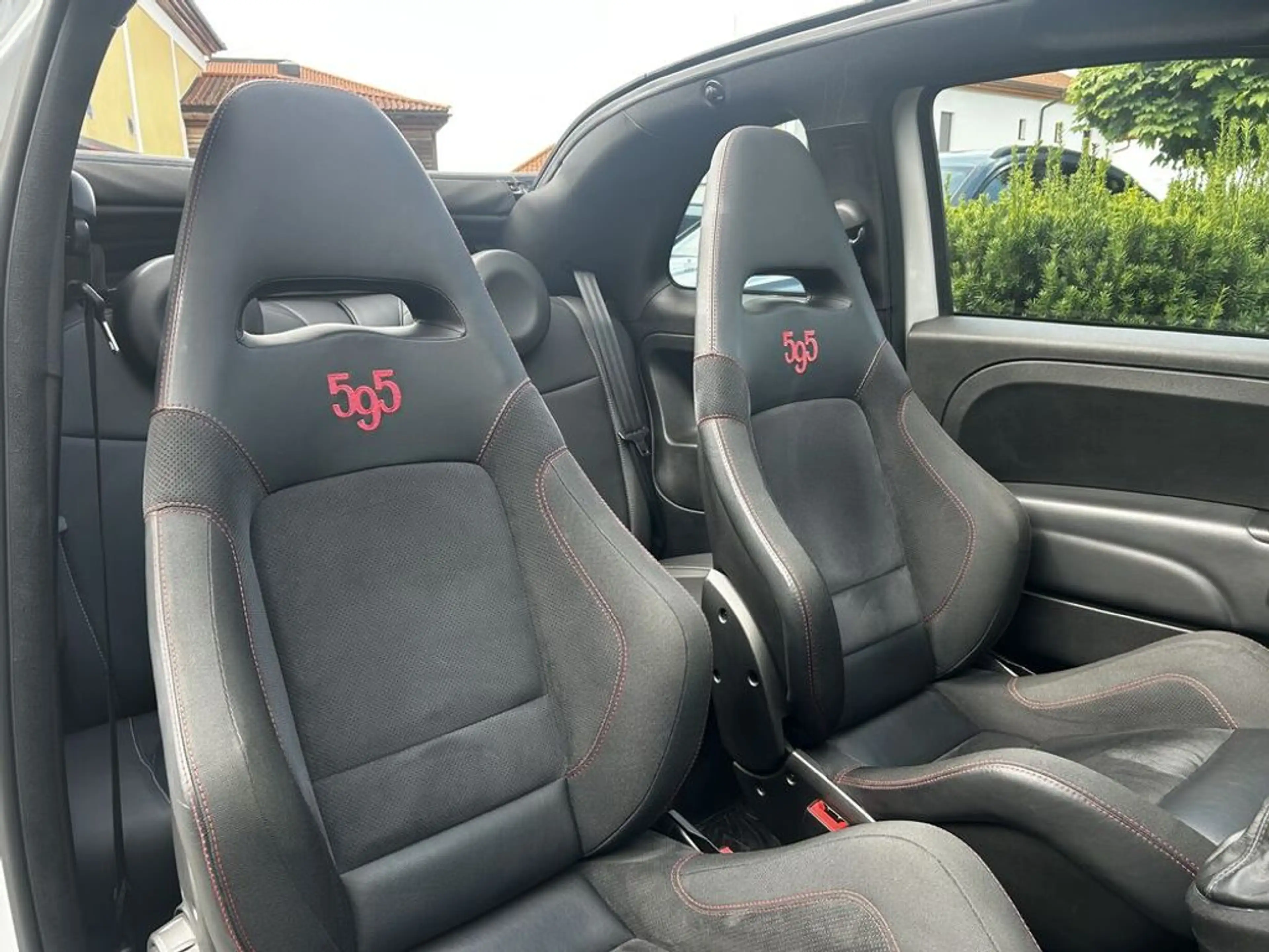 Abarth 500 595C Competizione — photo 10