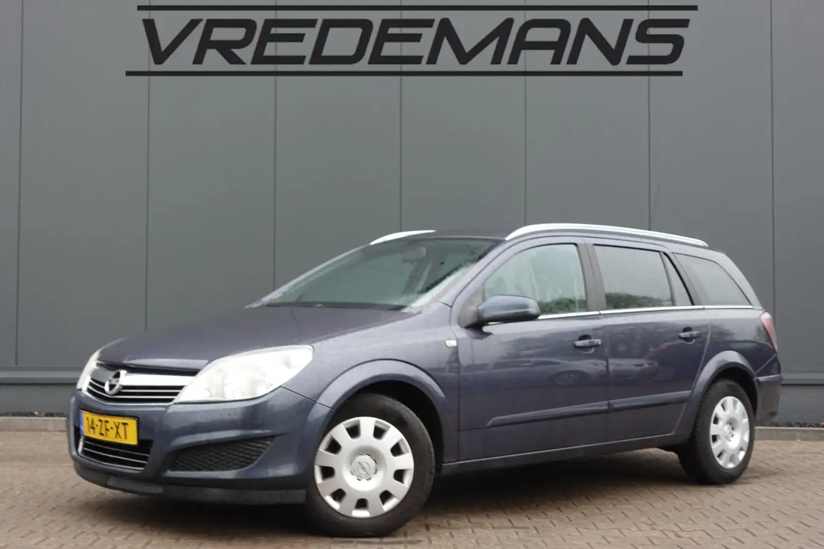 Opel Astra Wagon 1.7 CDTi Business Gri - 1