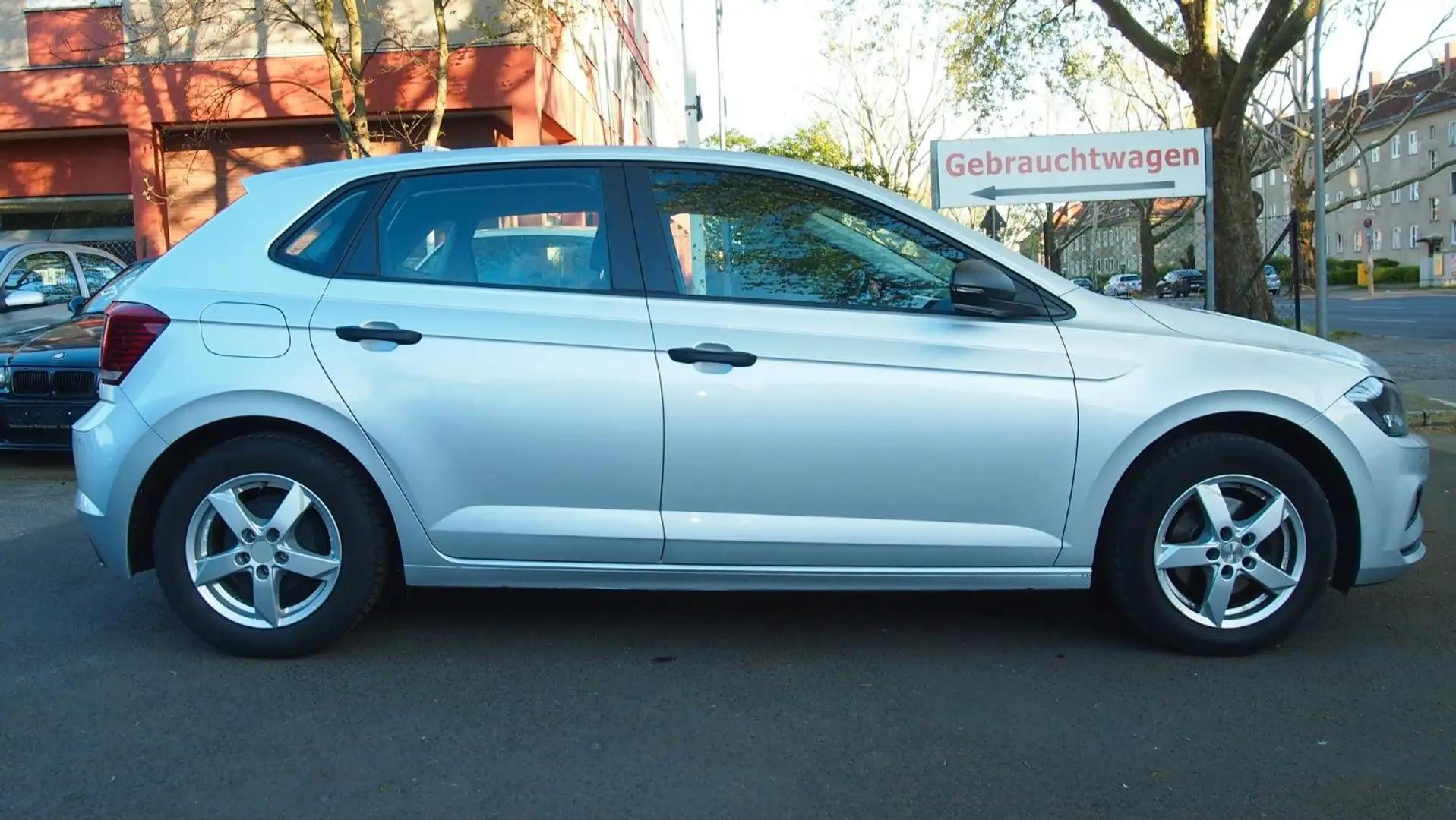 Volkswagen Polo VI Trendline 2020 Neues Model !! Silber - 1